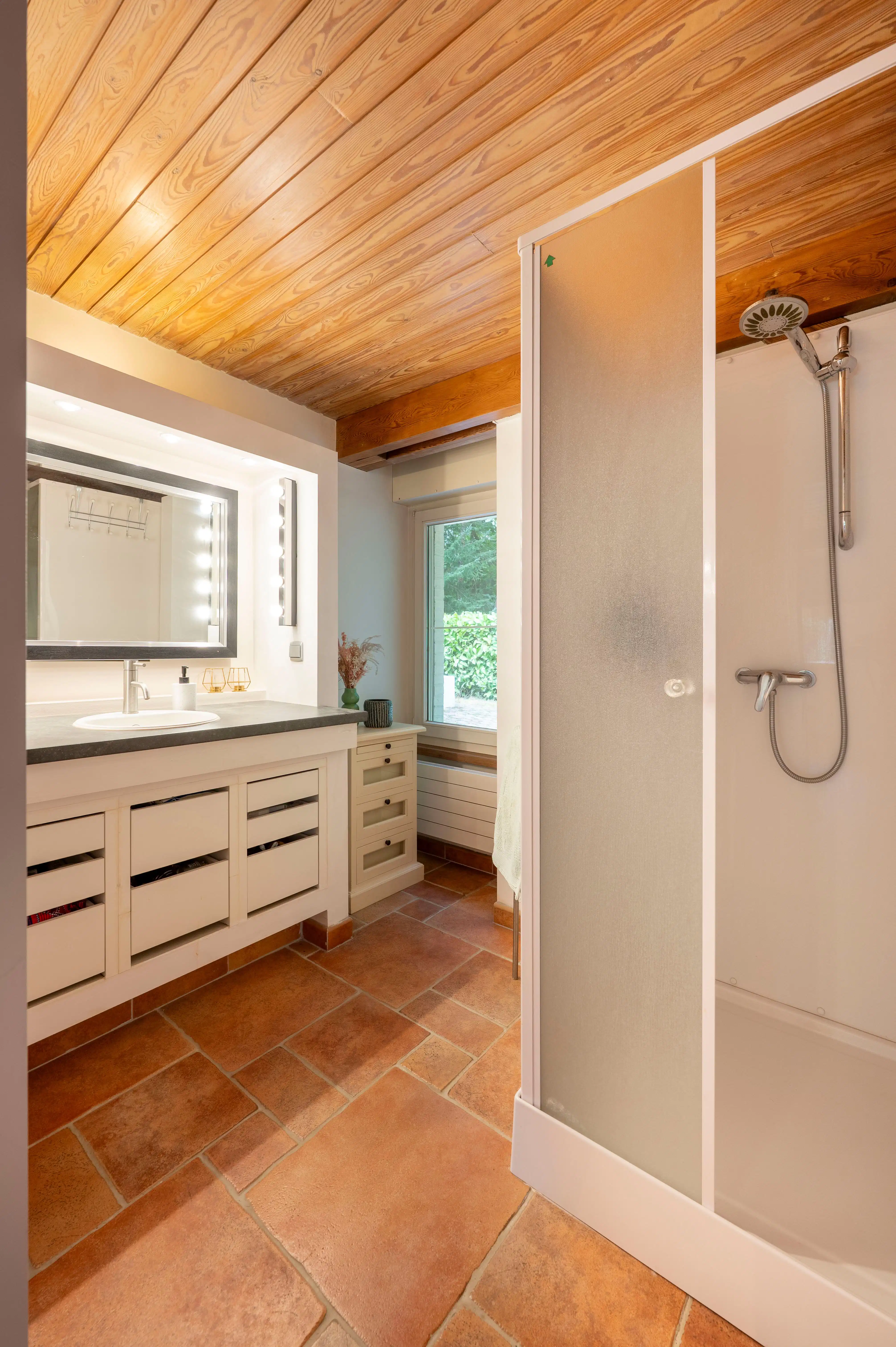 Architecturale sixtieswoning in volledige privacy en uniek natuurlandschap! foto 21