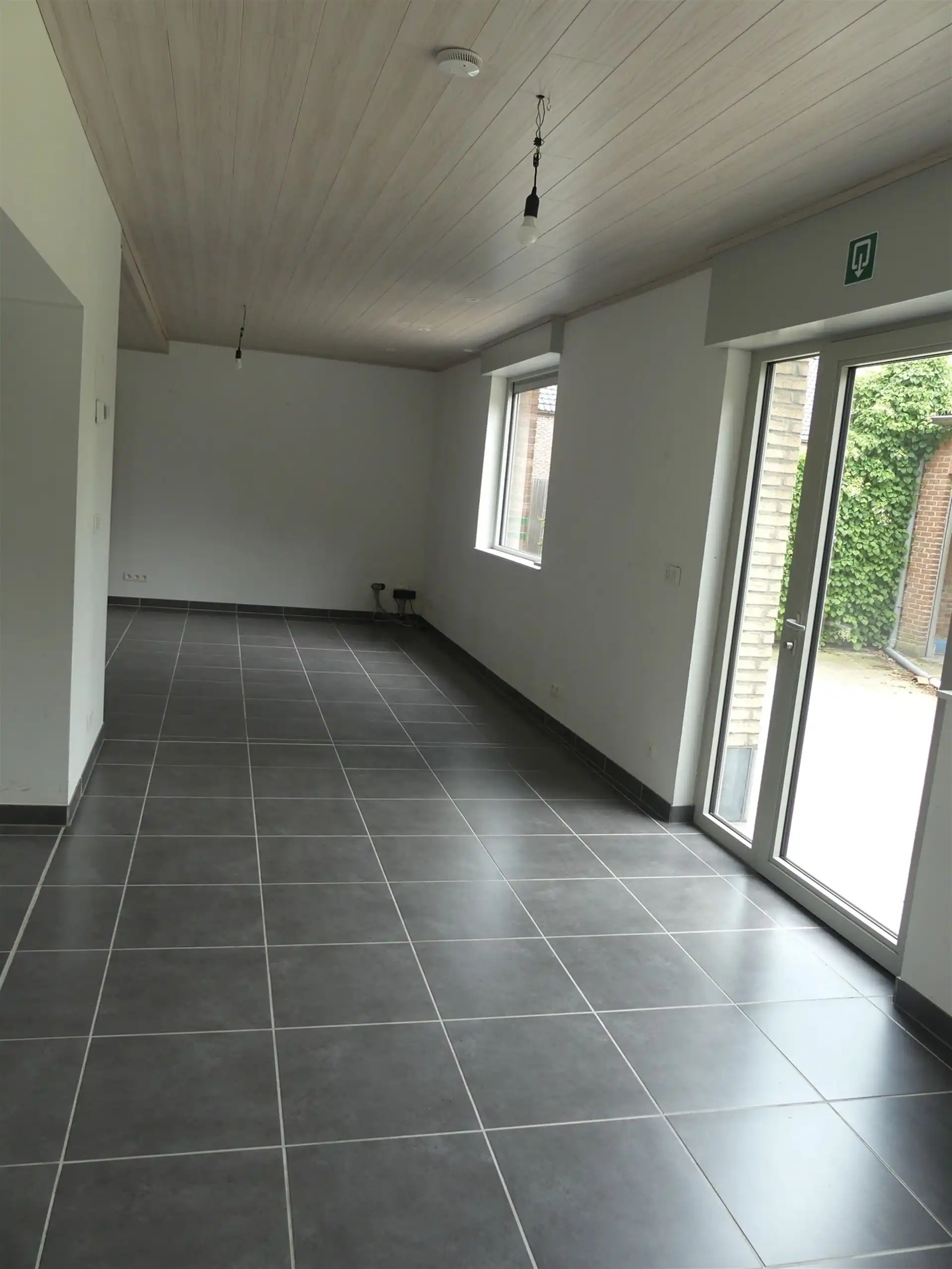 Instapklare gezinswoning met 3 slaapkamers en garage! foto 11