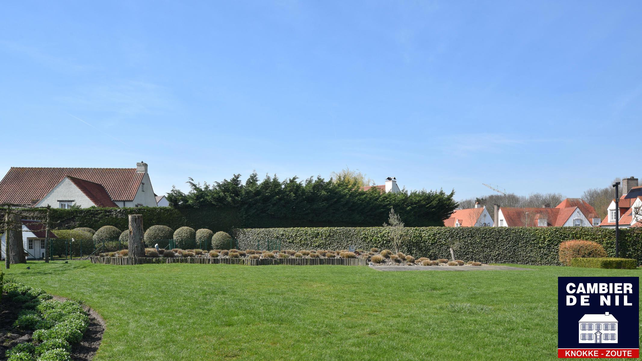 Indrukwekkende villa op een prachtig terrein (dubbel lot) foto 5