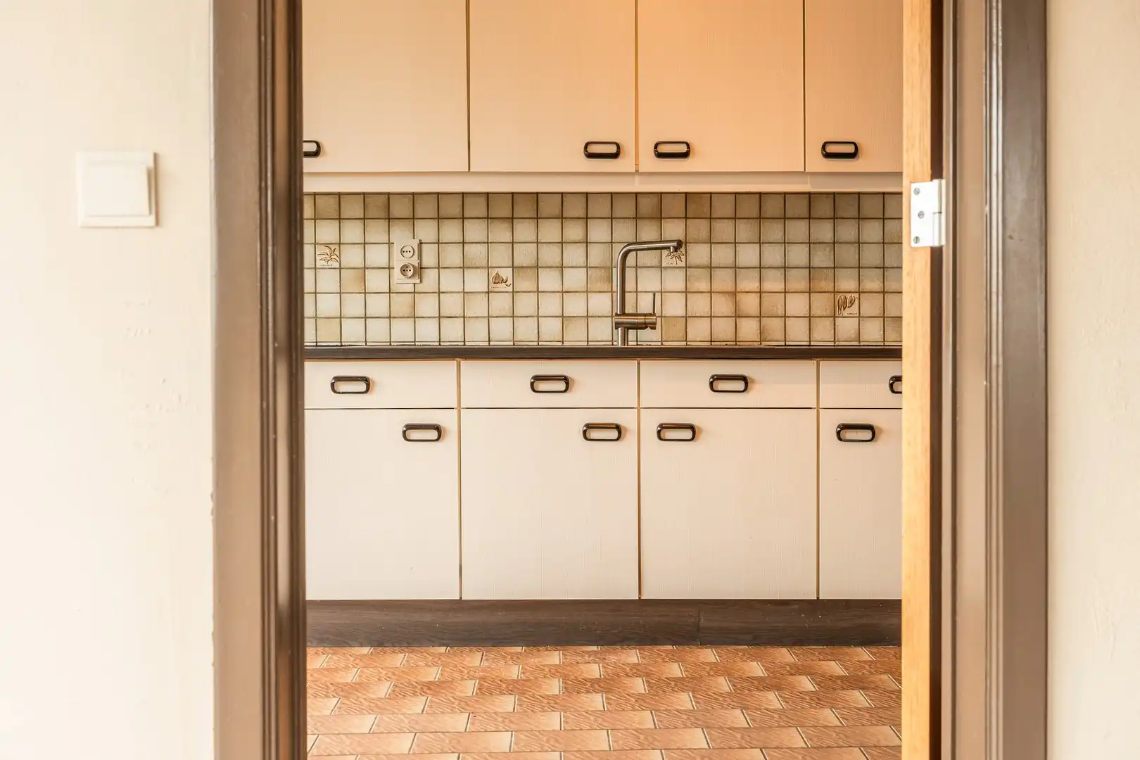 Ruim en lichtrijk appartement met garage foto 5