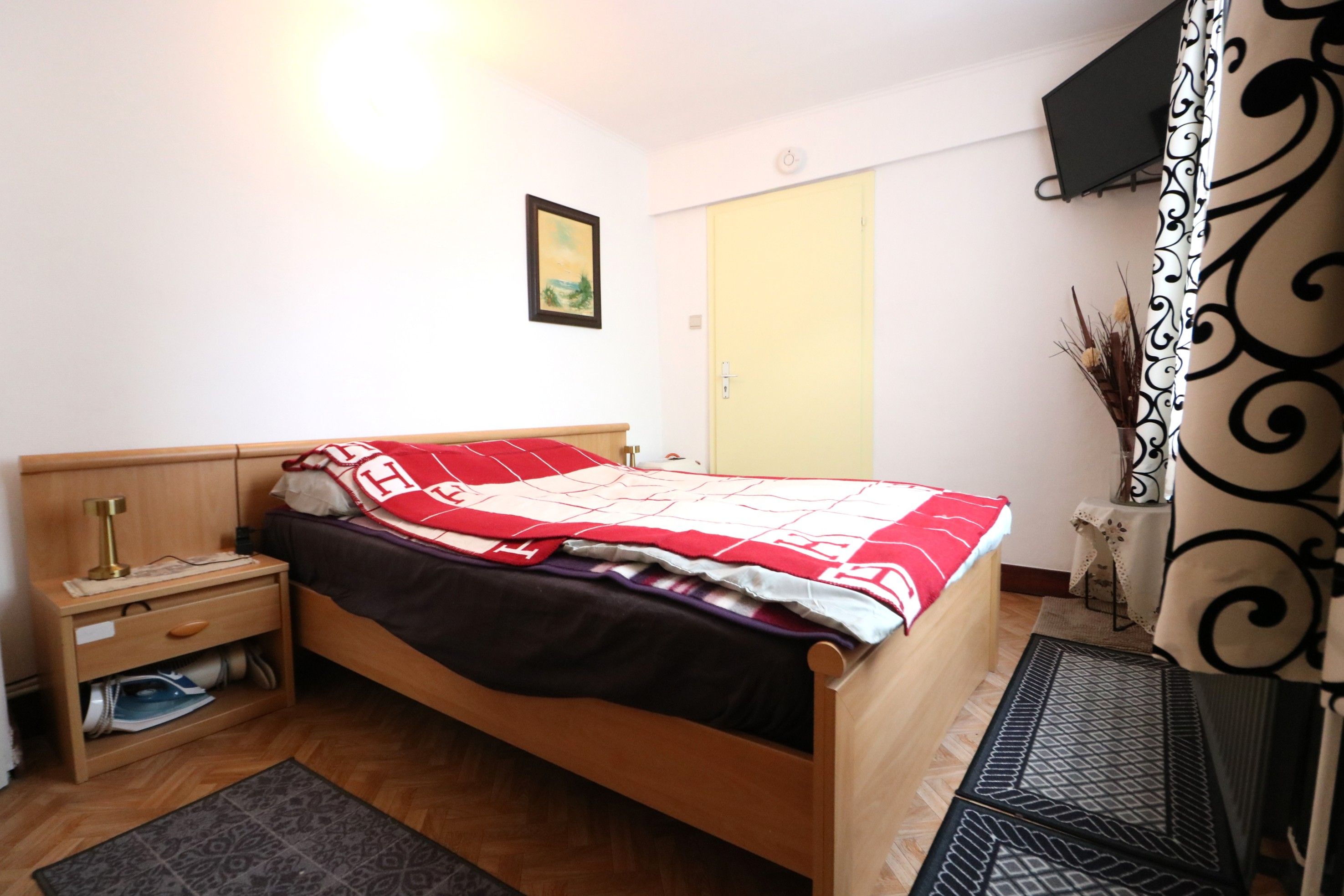 Ruim (95 m²) appartement met 2 zeer grote slaapkamers foto 4