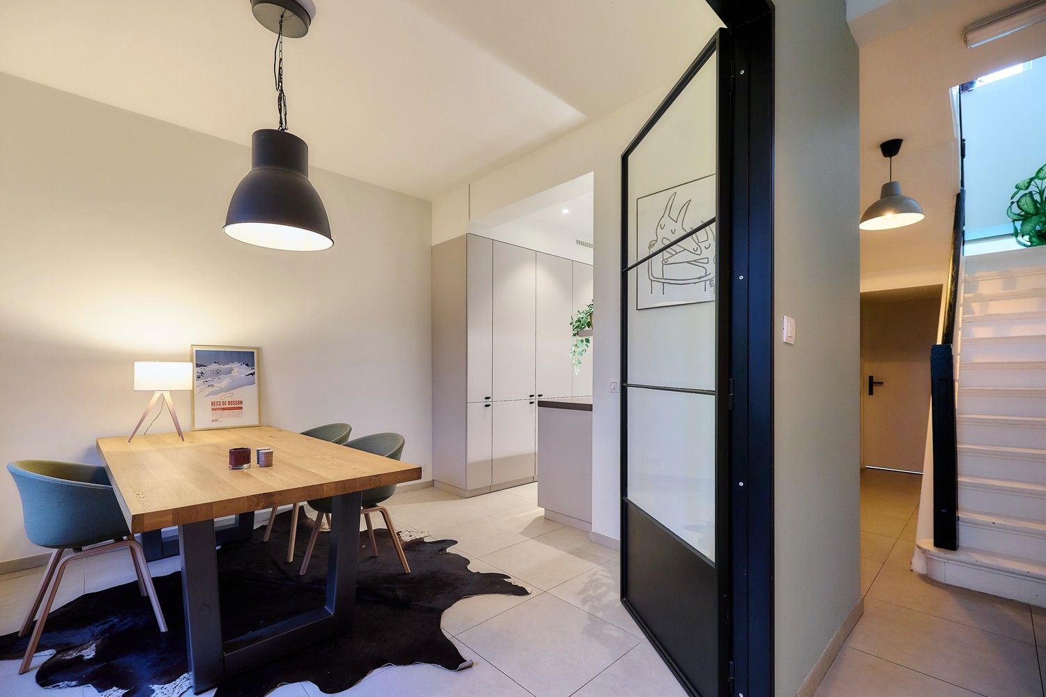 Gerenoveerde interbellum burgerwoning met 4 slaapkamers en grote tuin. foto 10