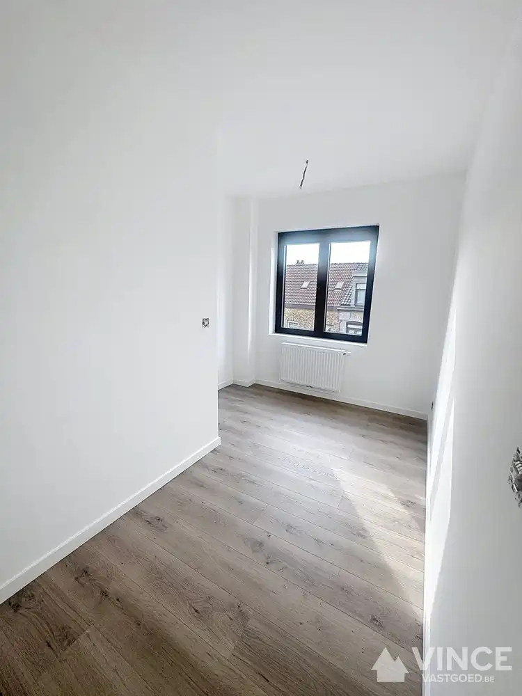 Volledig gerenoveerde, energiezuinige woning met tuin. foto 16