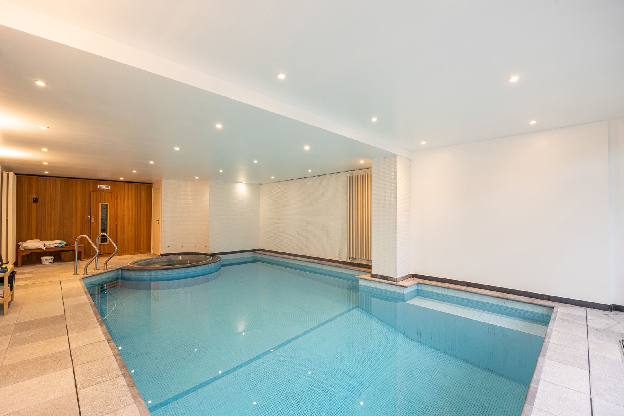 ANTWERPEN-MARKGRAVE - Luxe herenwoning met binnenzwembad foto 25