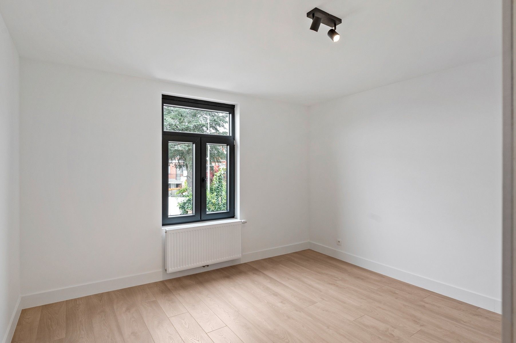 Hedendaags en energiezuinig wonen met prachtig uitzicht foto 17