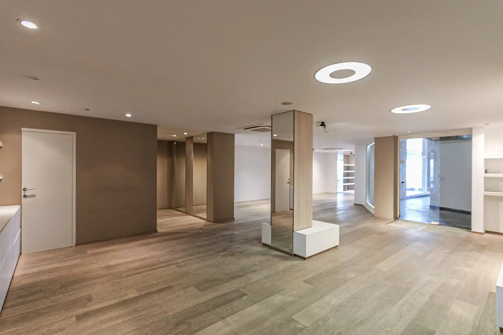 Verhuurd winkel te koop van 471 m² te Zeedijk  678-679 foto 13