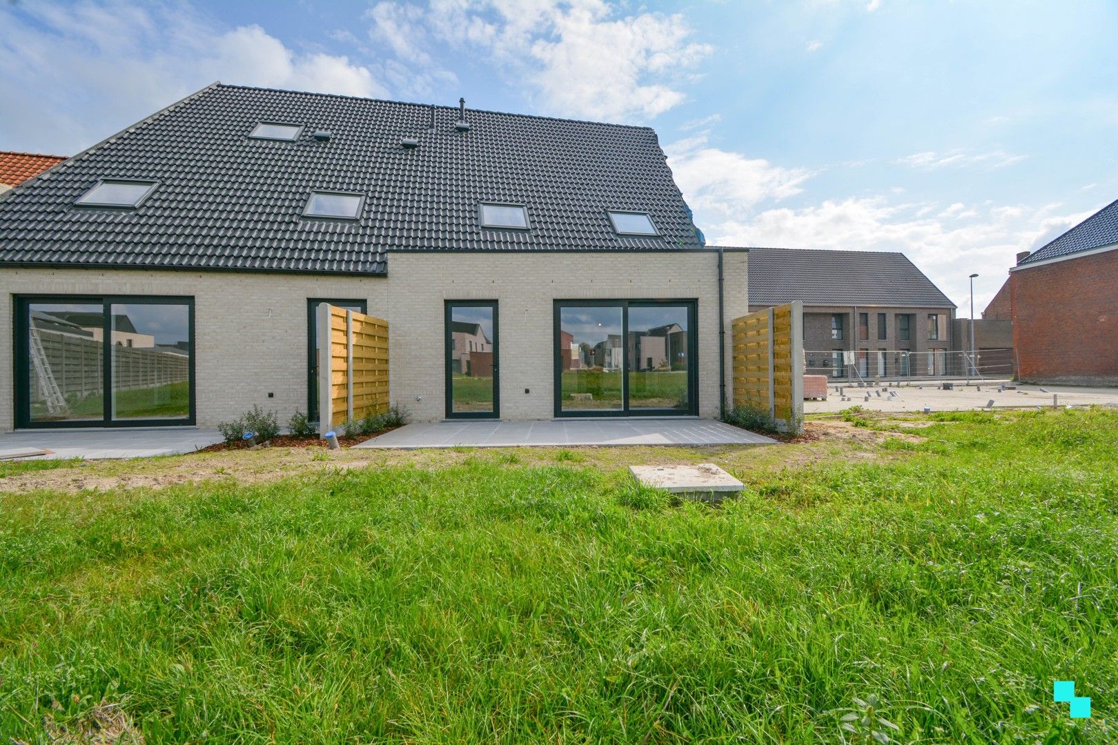 Verrassend ruime nieuwbouwwoning in centrum Aartrijke foto 29