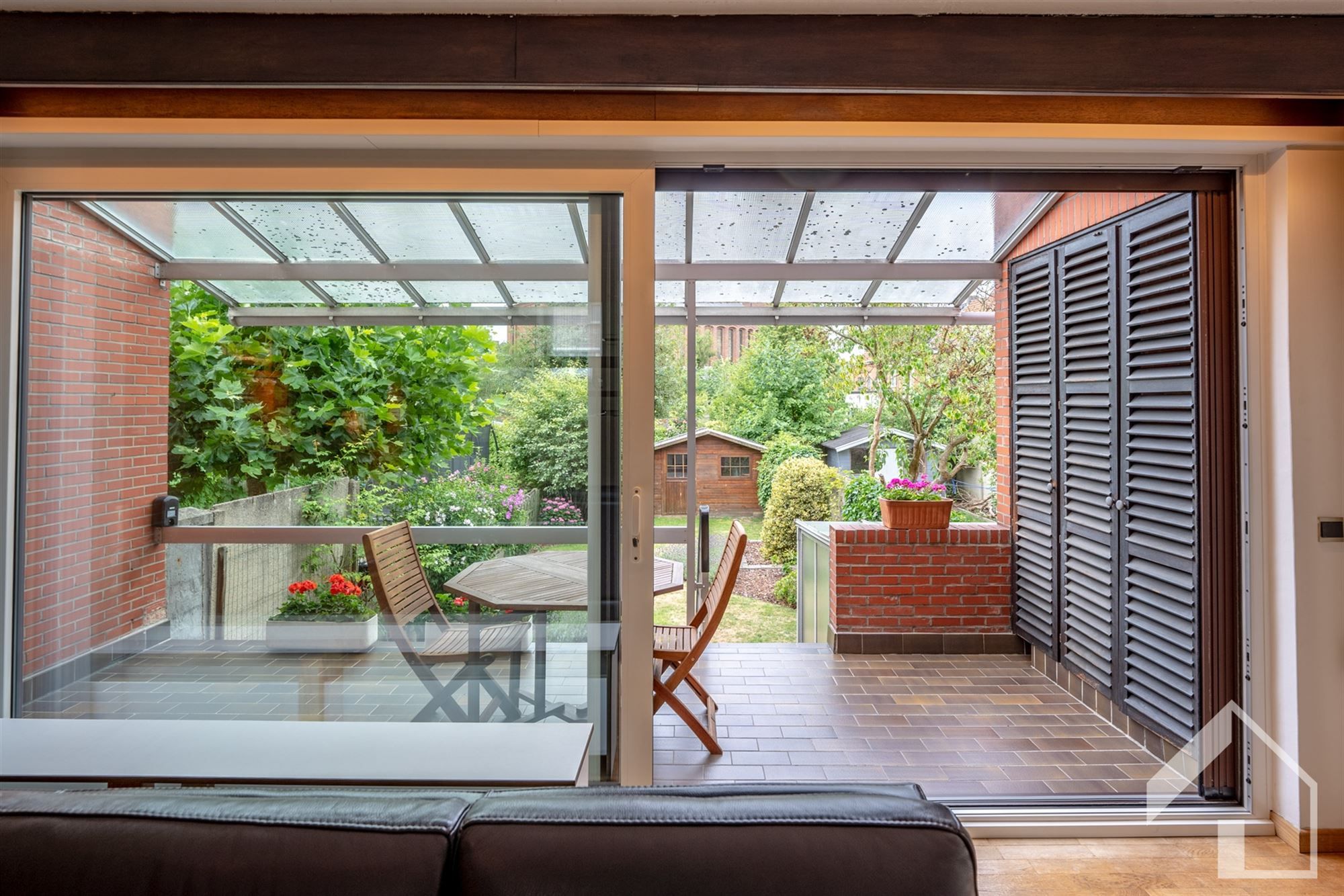 Ruime woning met 4 slaapkamers foto 4