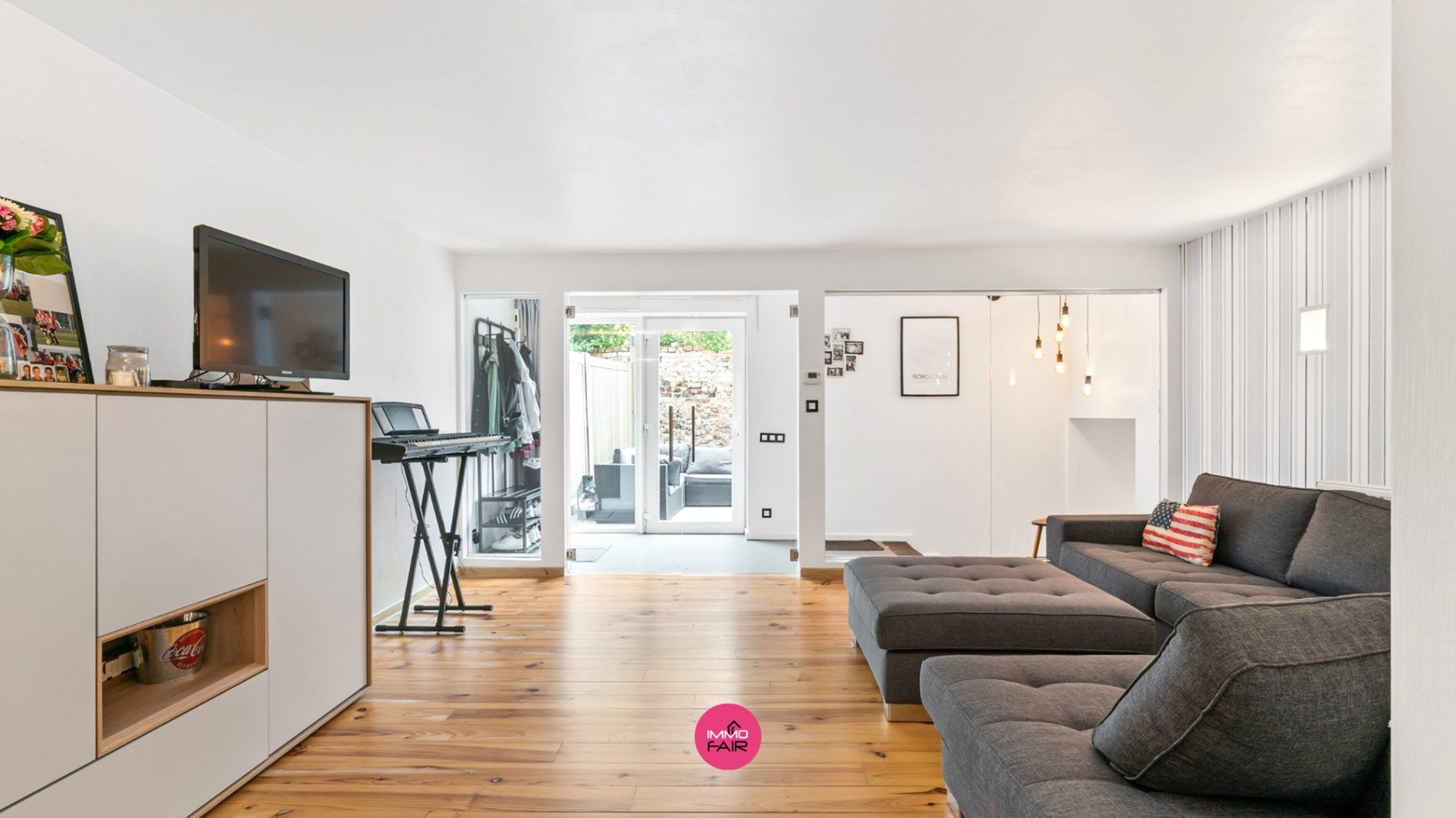 Instapklaar, energiezuinig appartement met garage foto {{pictureIndex}}