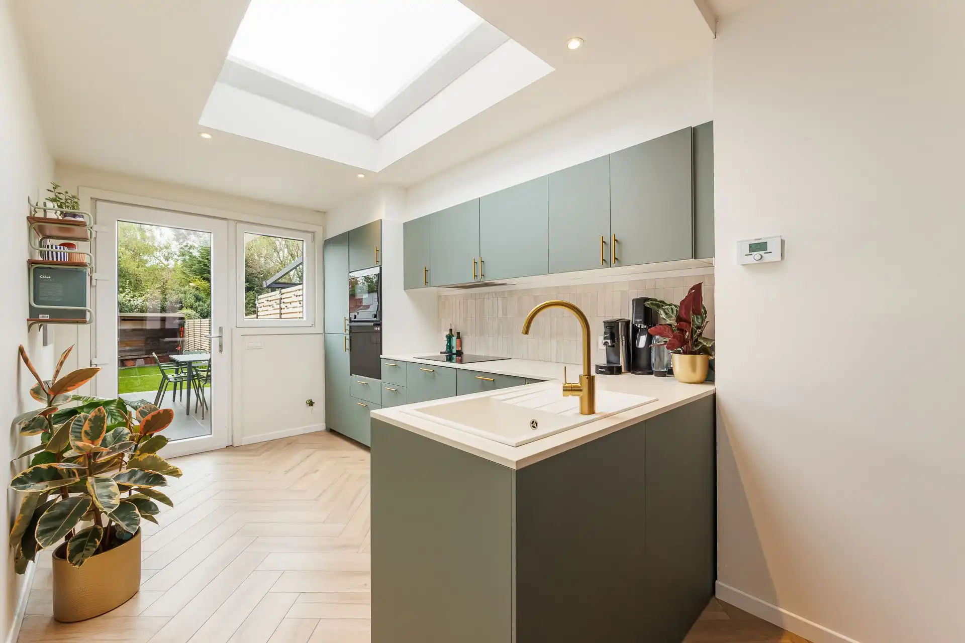 Instapklare woning met zonnige tuin foto 2