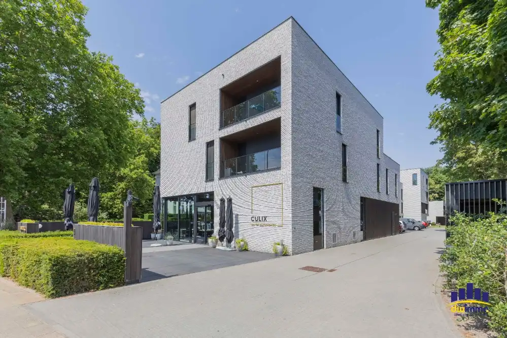 Ter overname: Gerenommeerd en Instapklaar Restaurant in Merelbeke foto {{pictureIndex}}