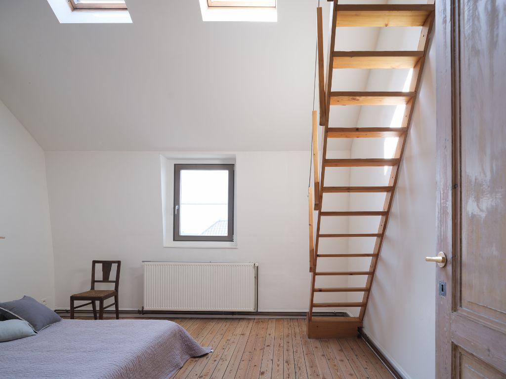 Karaktervolle, gerenoveerde interbellumwoning met 4 slaapkamers en buitenruimte op wandelafstand van station Gent-Sint-Pieters. foto 25