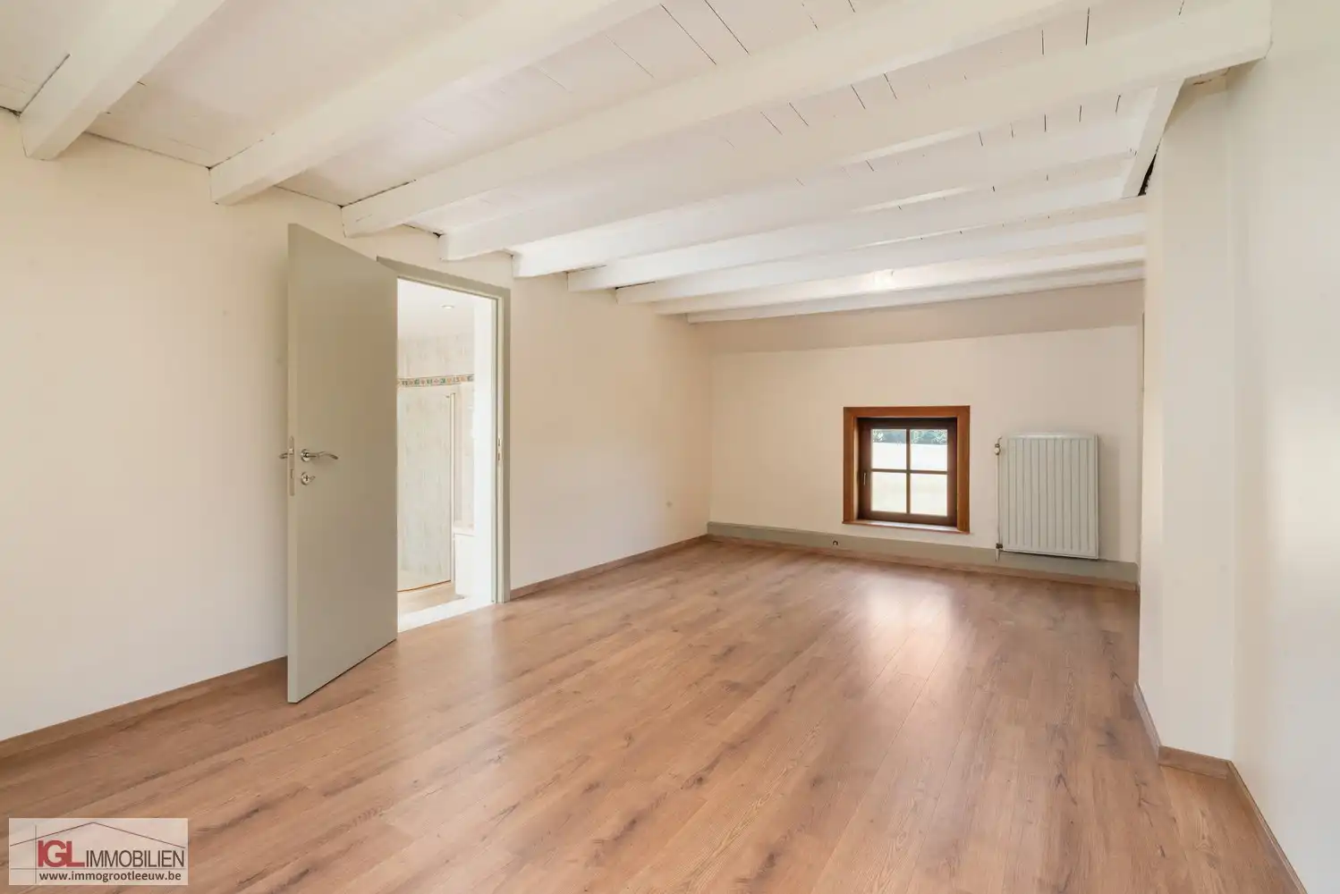 Charmante gerenoveerde hoeve met 4 slaapkamers! foto 17