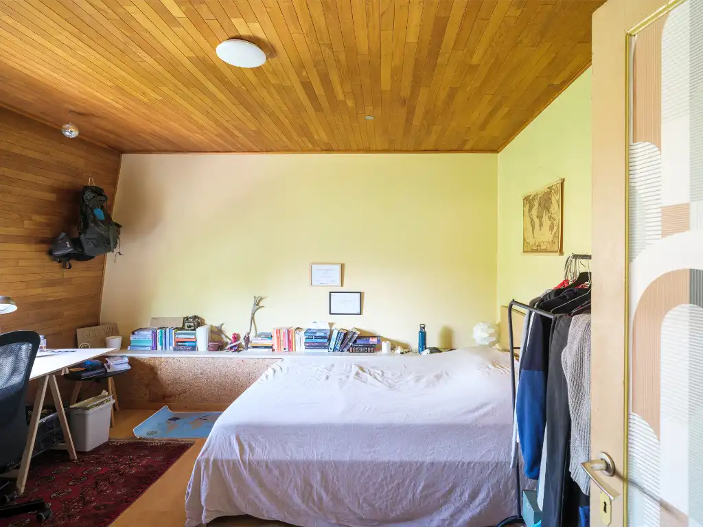 Sint-Amandsberg – Ruime interbellumwoning met 4 slaapkamers, tuin, dubbele garage en polyvalente ruimte nabij het Bijgaardepark. foto 16