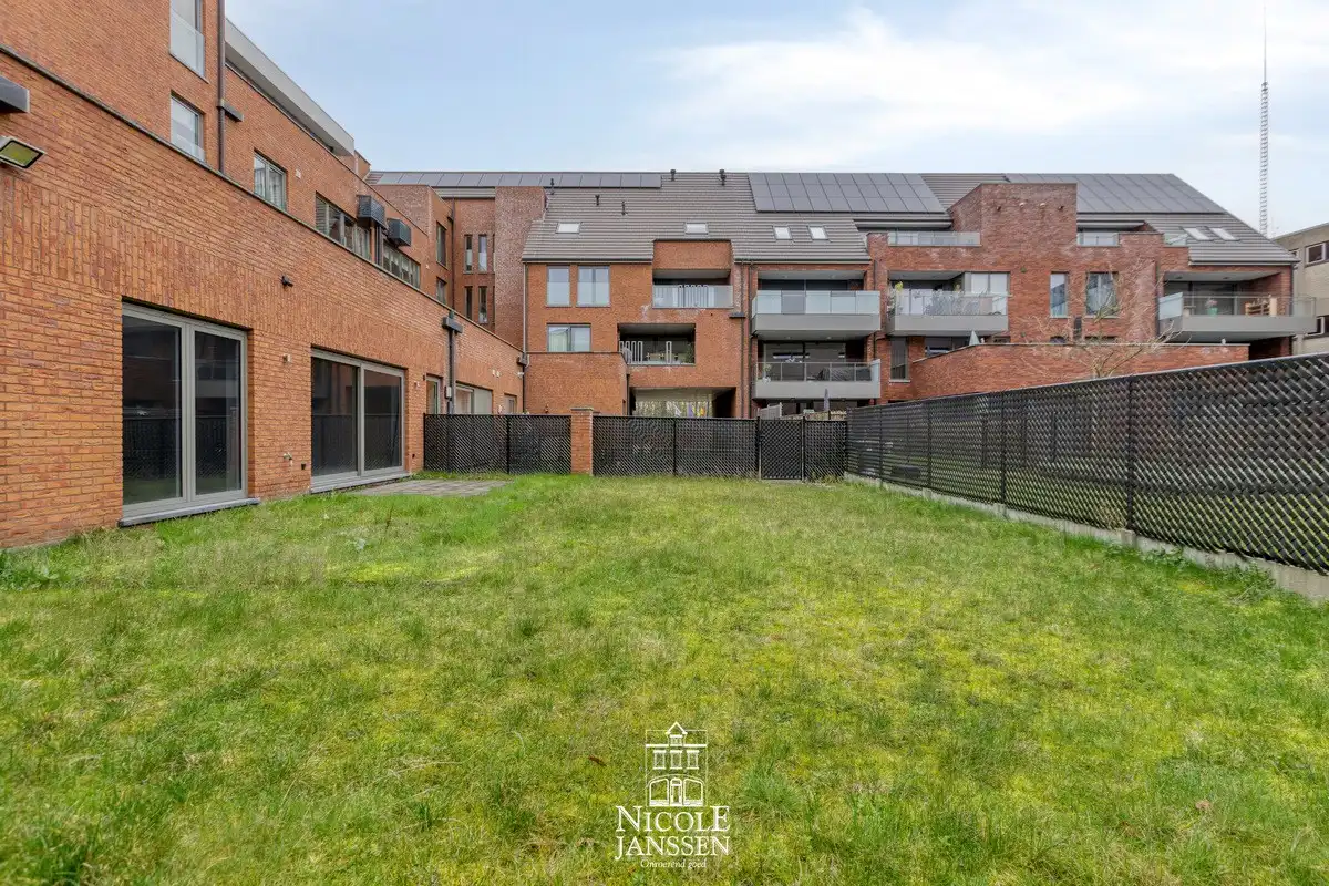 Gelijkvloers instapklaar handelspand foto 22