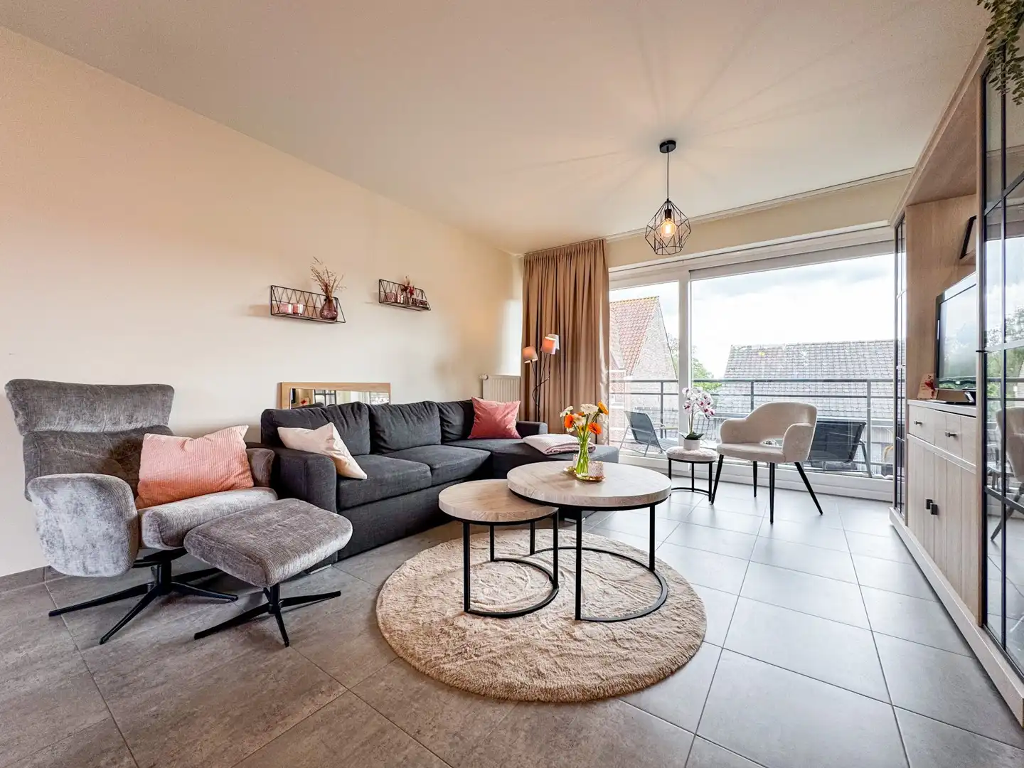 Mooi onderhouden en energiezuinig appartement in centrum Knesselare foto 8