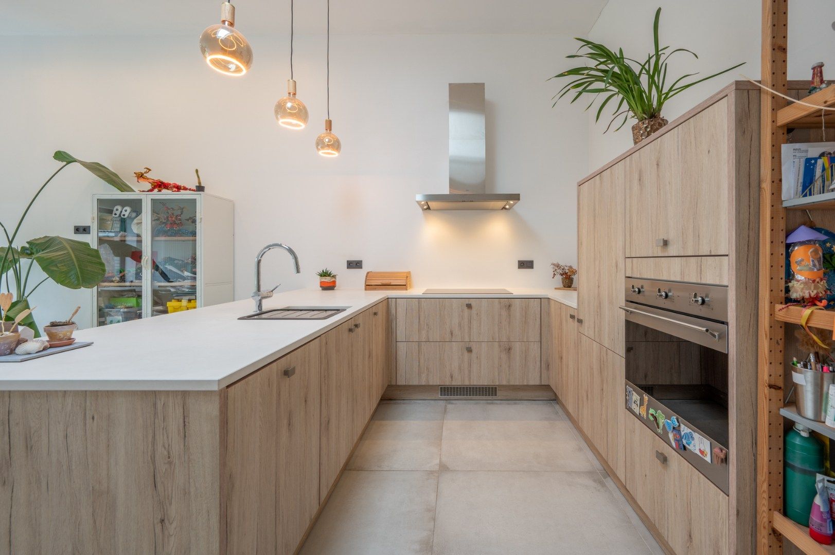 Charmante en verrassend ruime woonst op goede ligging in Sint-Michiels foto 2