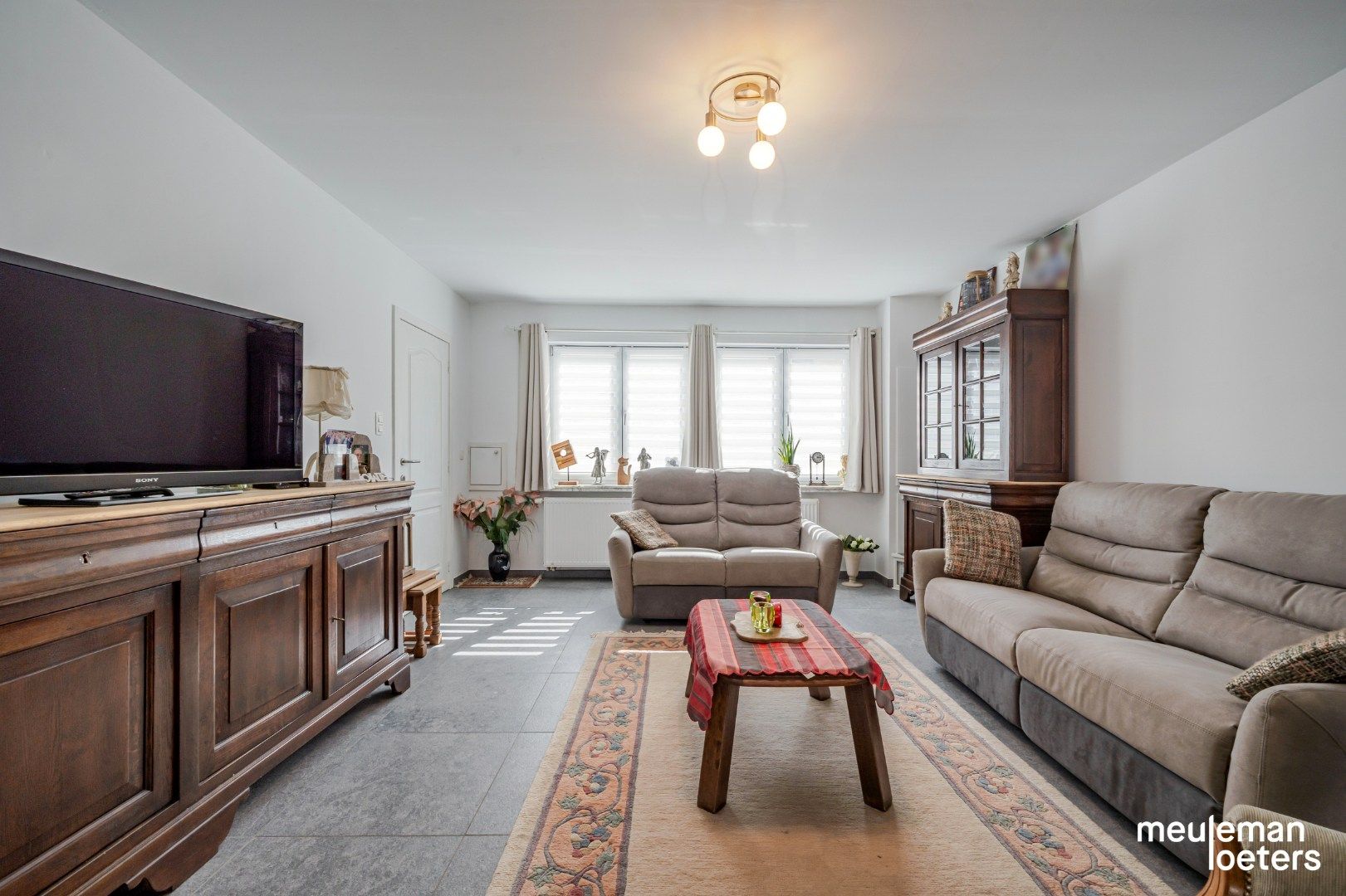 Instapklare woning met tuin en garage foto 5