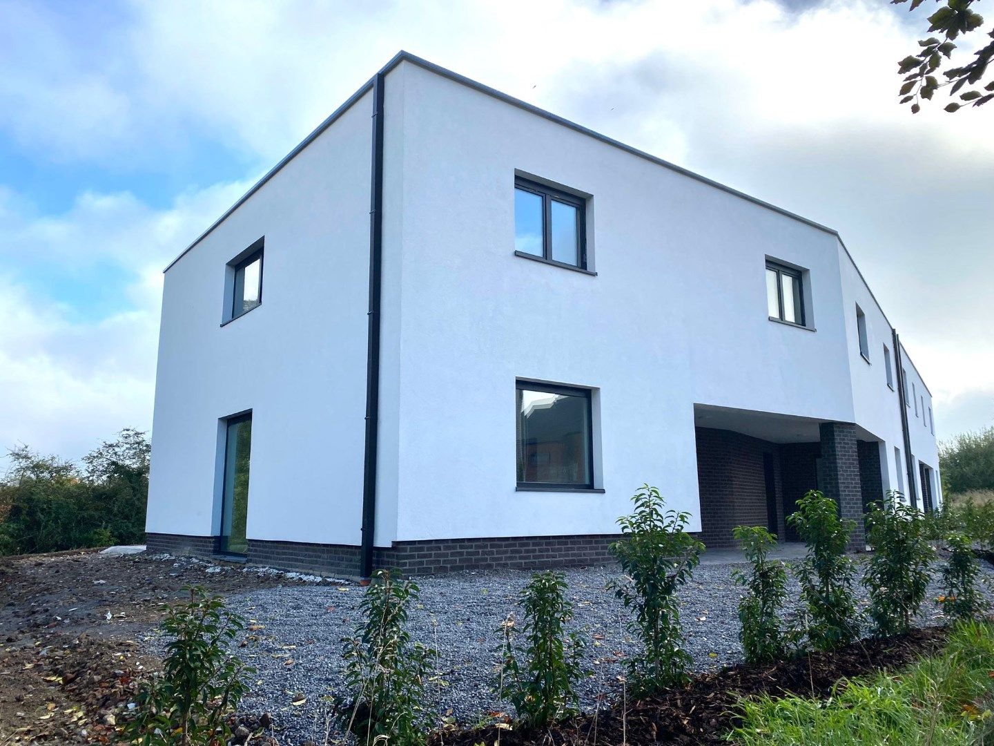 Nieuwbouw woning met tuin, terras en 3 slaapkamers in Tongeren foto 1