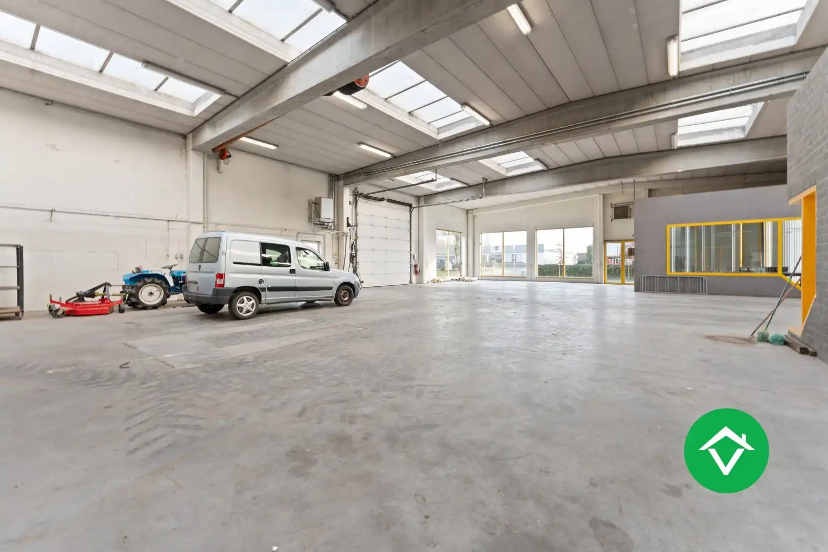 Bedrijfsgebouw met woonst te Ichtegem foto 6