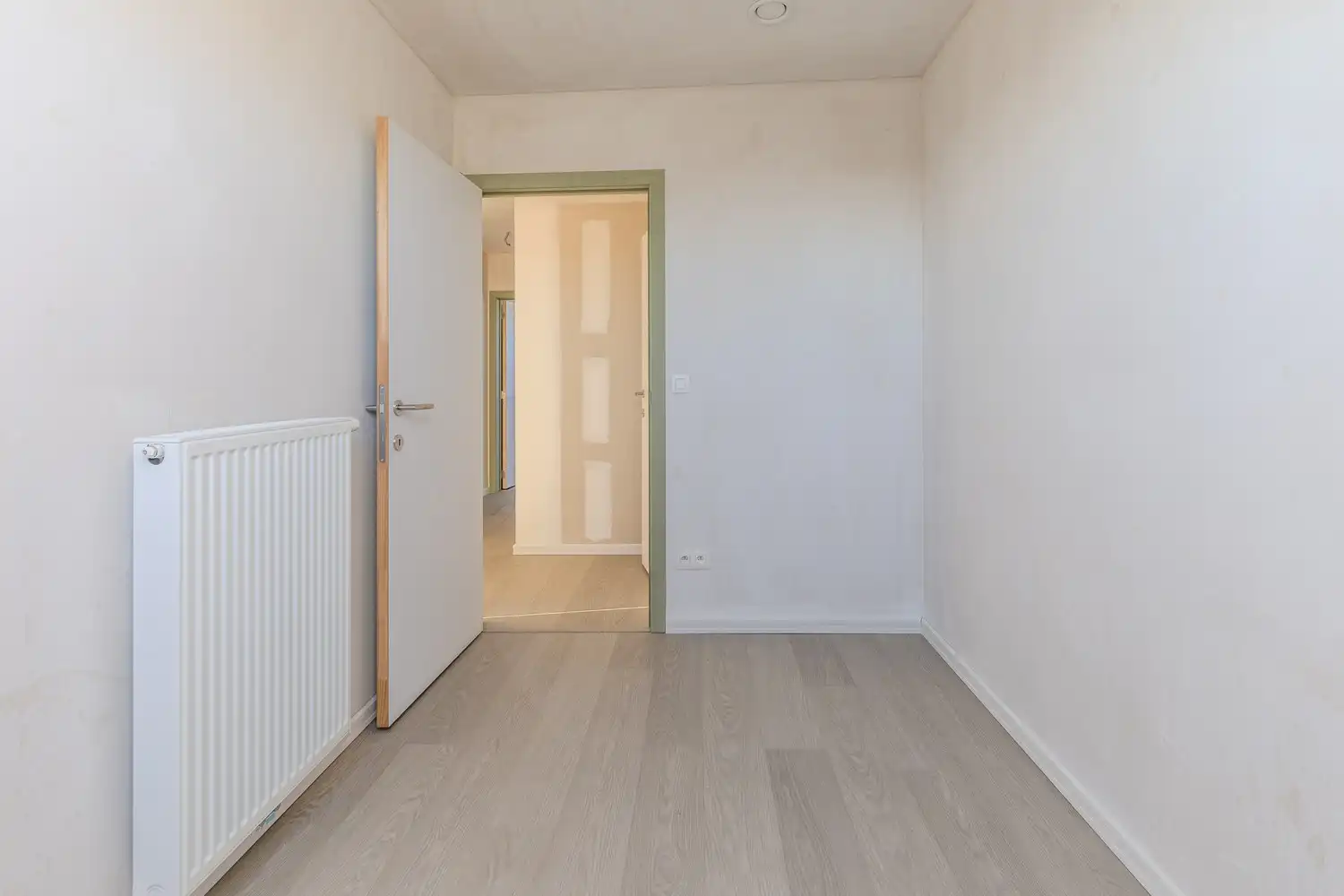 Hedendaagse nieuwbouwwoning met drie slaapkamers op rustige ligging in Neeroeteren foto 25