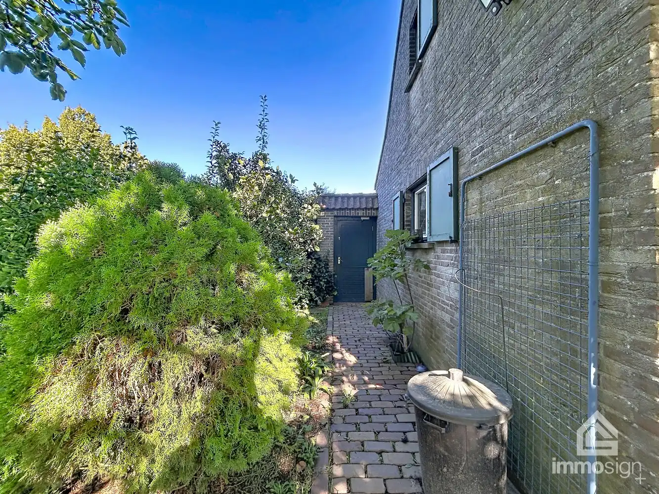 Charmante, ruime, gezinswoning met 4 slaapkamers te Hamont! foto 42