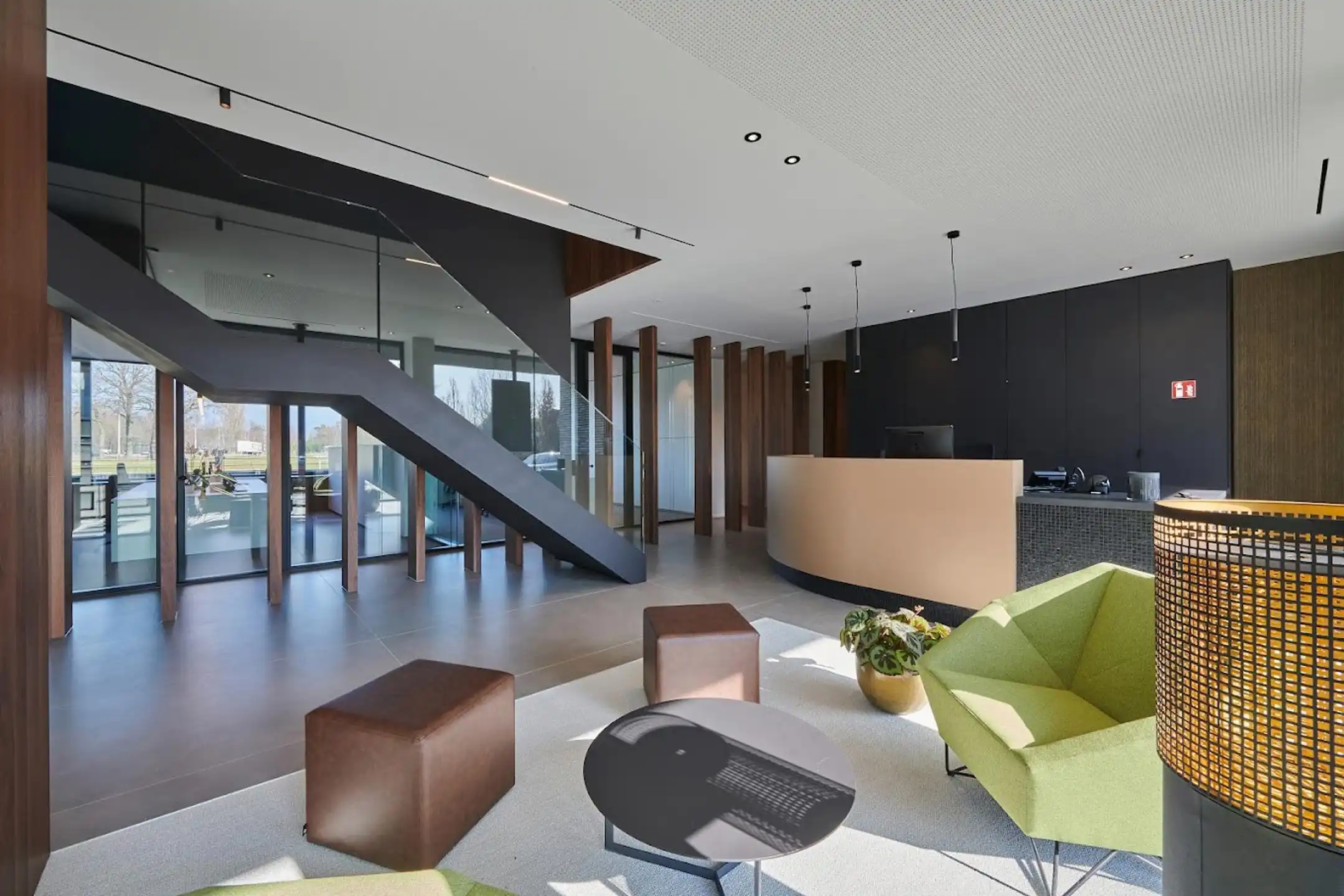 Centrale kantoren te huur in exclusieve setting foto 4