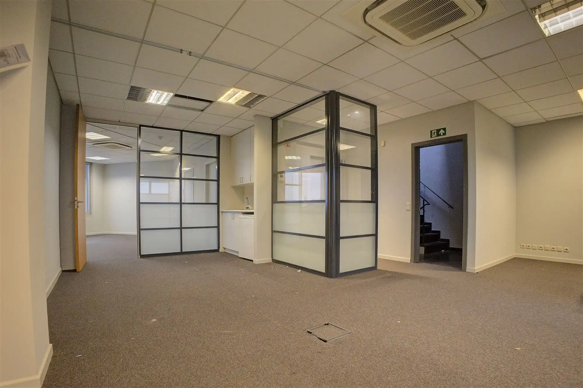 Kantoorgebouw/ conversie tot 7 appartementen mogelijk foto 15