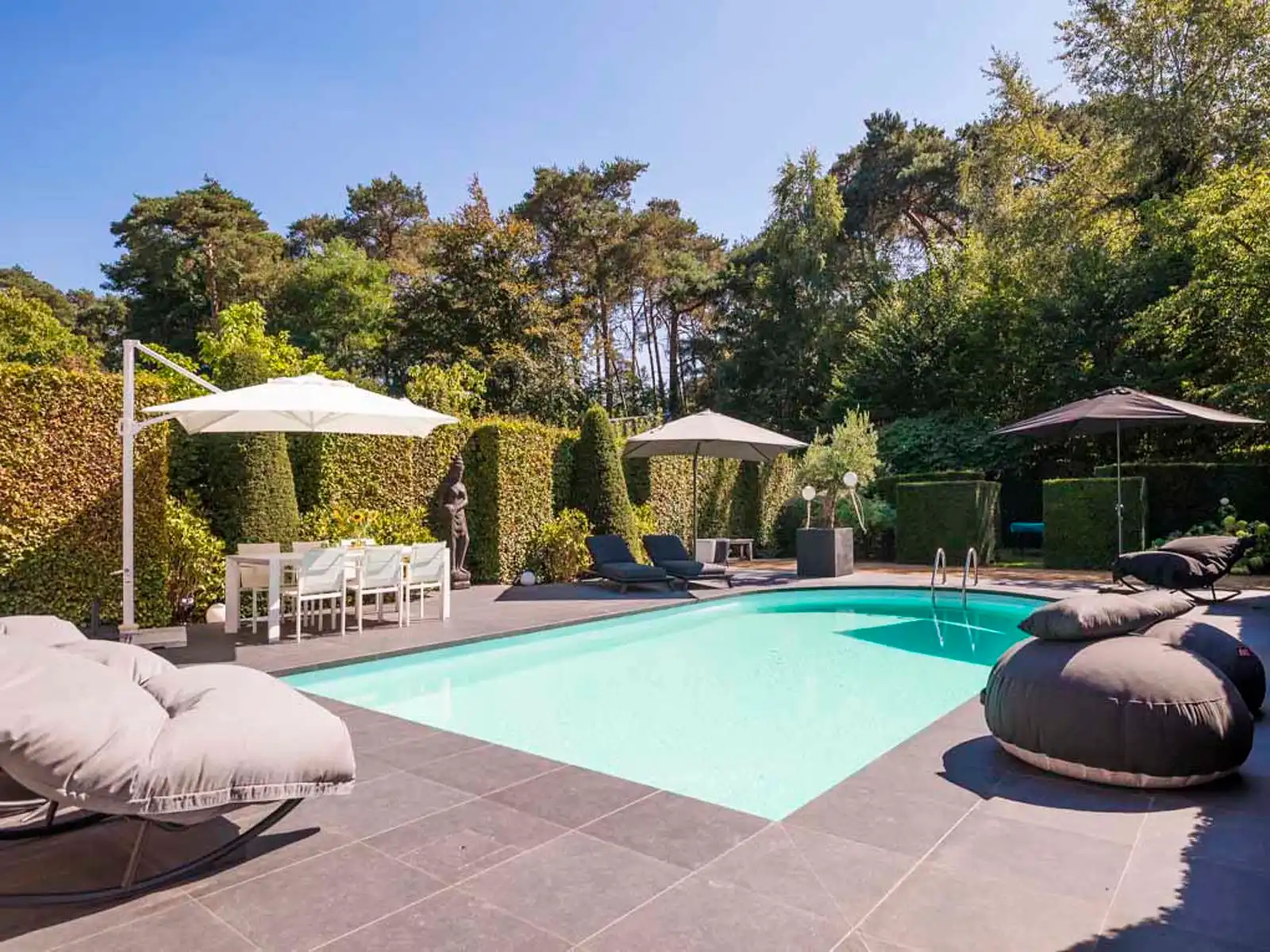 Luxueuze villa met zwembad met tal van mogelijkheden foto 6