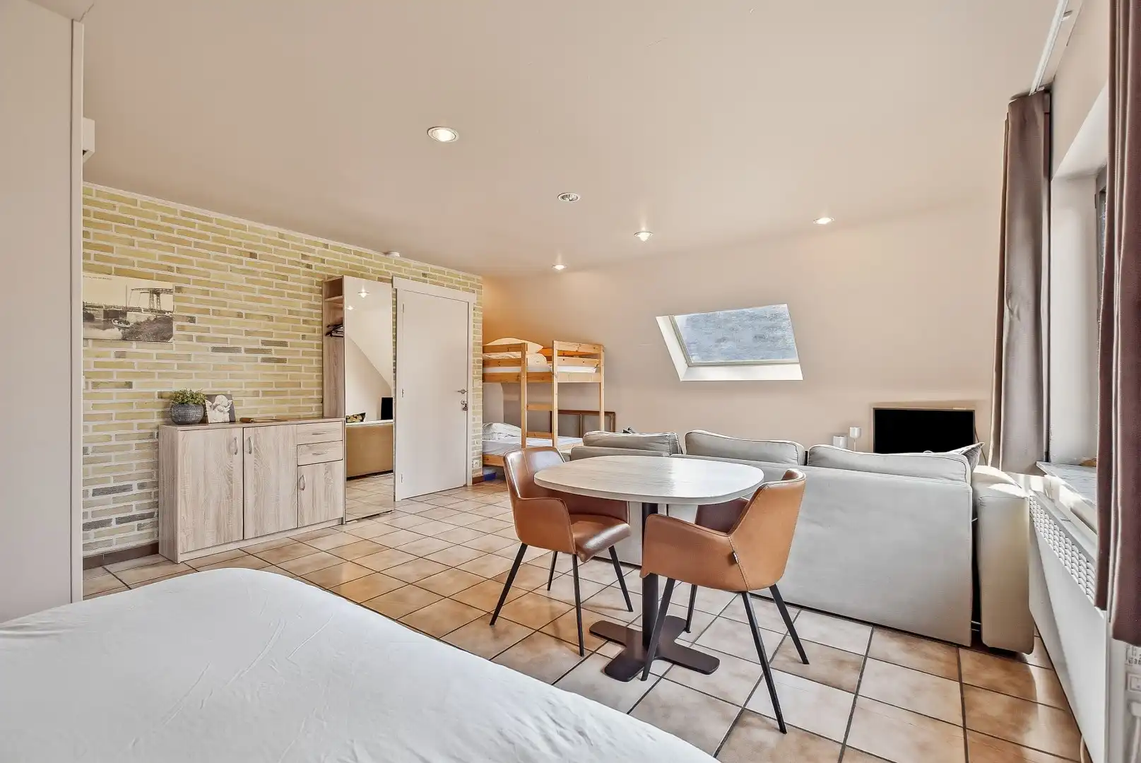 Restaurant met privéwoning en 2 B&B-kamers op 4.370 m² foto 23