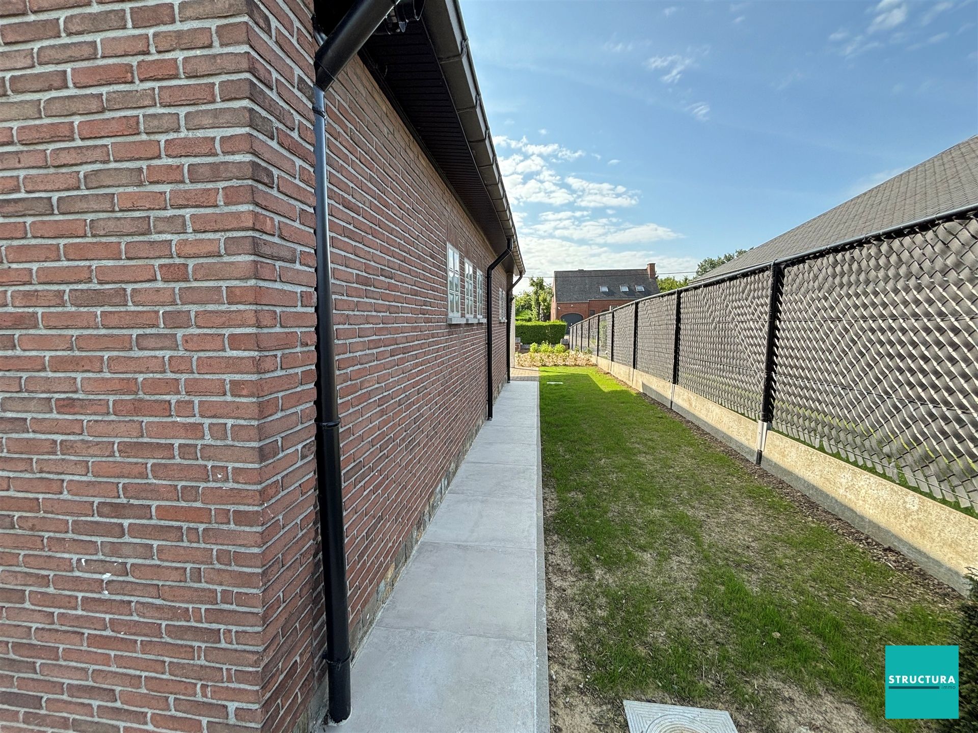Volledig gerenoveerde woning gelegen op een rustige locatie foto 24