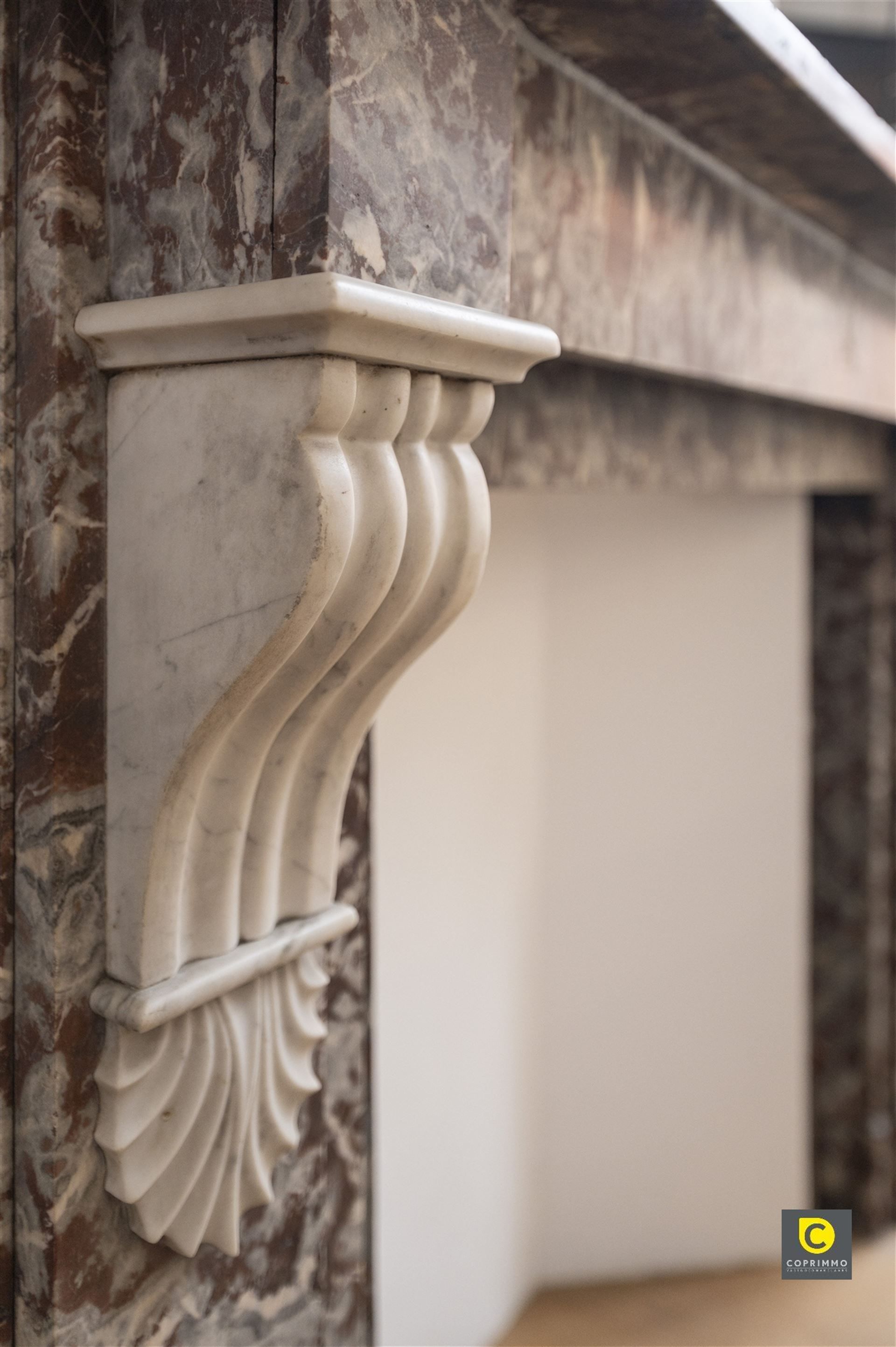 Unieke meesterwoning met garage foto 13