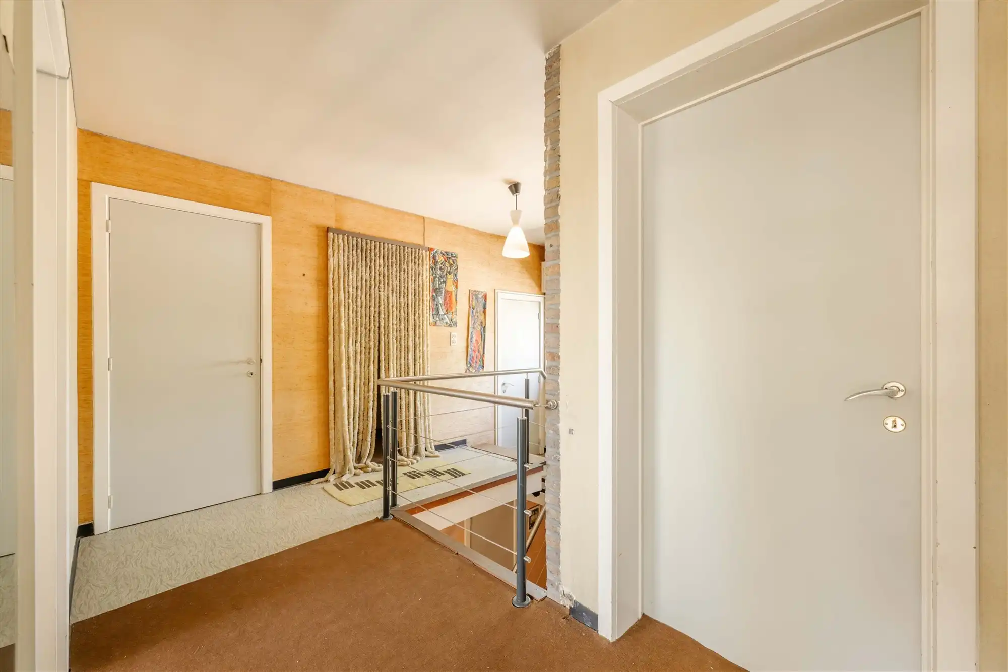 Halfopen woning met 5 slaapkamers foto 12