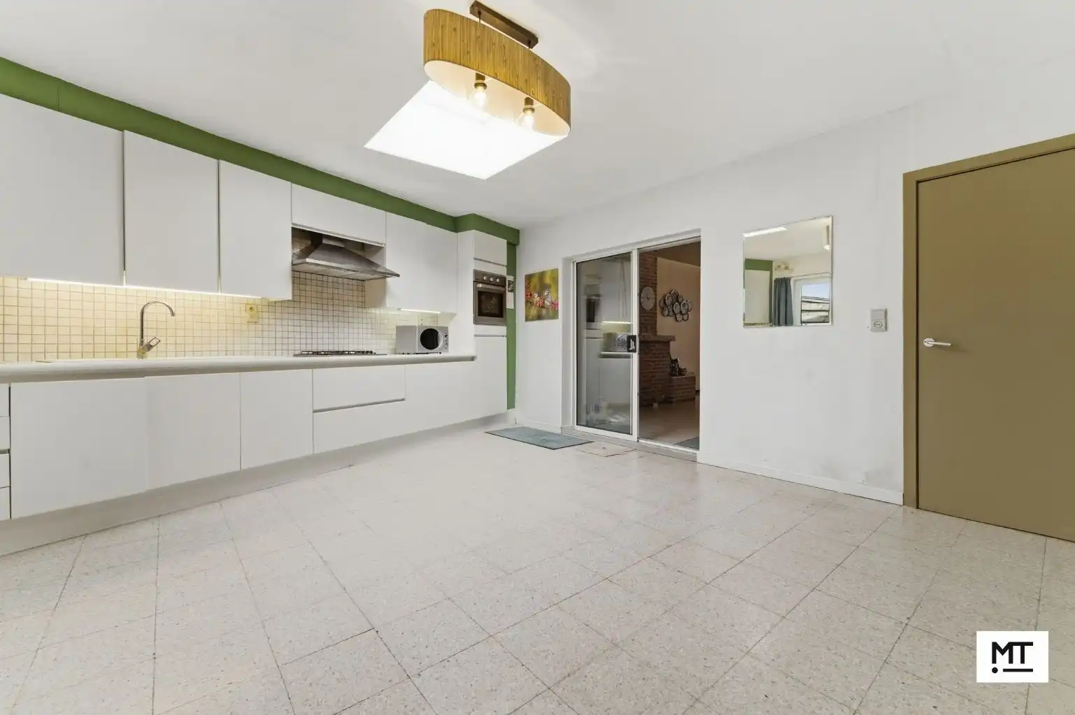 Te renoveren woning met 3 slaapkamers (5 mogelijk) en stadstuin in Bikschote foto 7