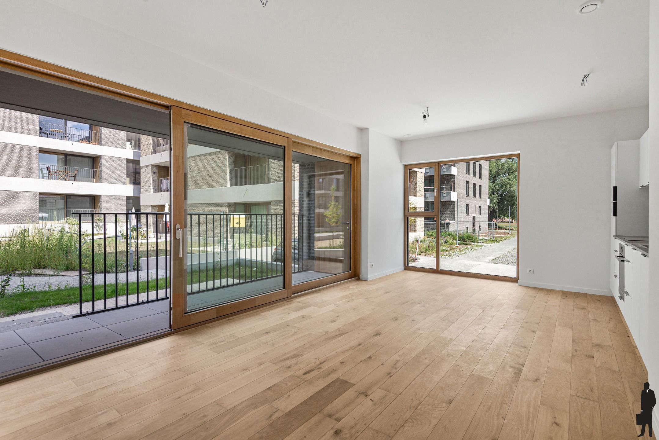 Gelijkvloers app met tuin in prestigieus project in Wilrijk foto {{pictureIndex}}