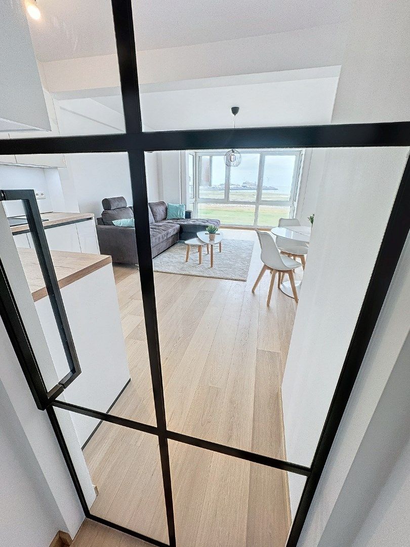 Recent gerenoveerd appartement met 1 slaapkamer op de zeedijk in Knokke-Heist. foto 4