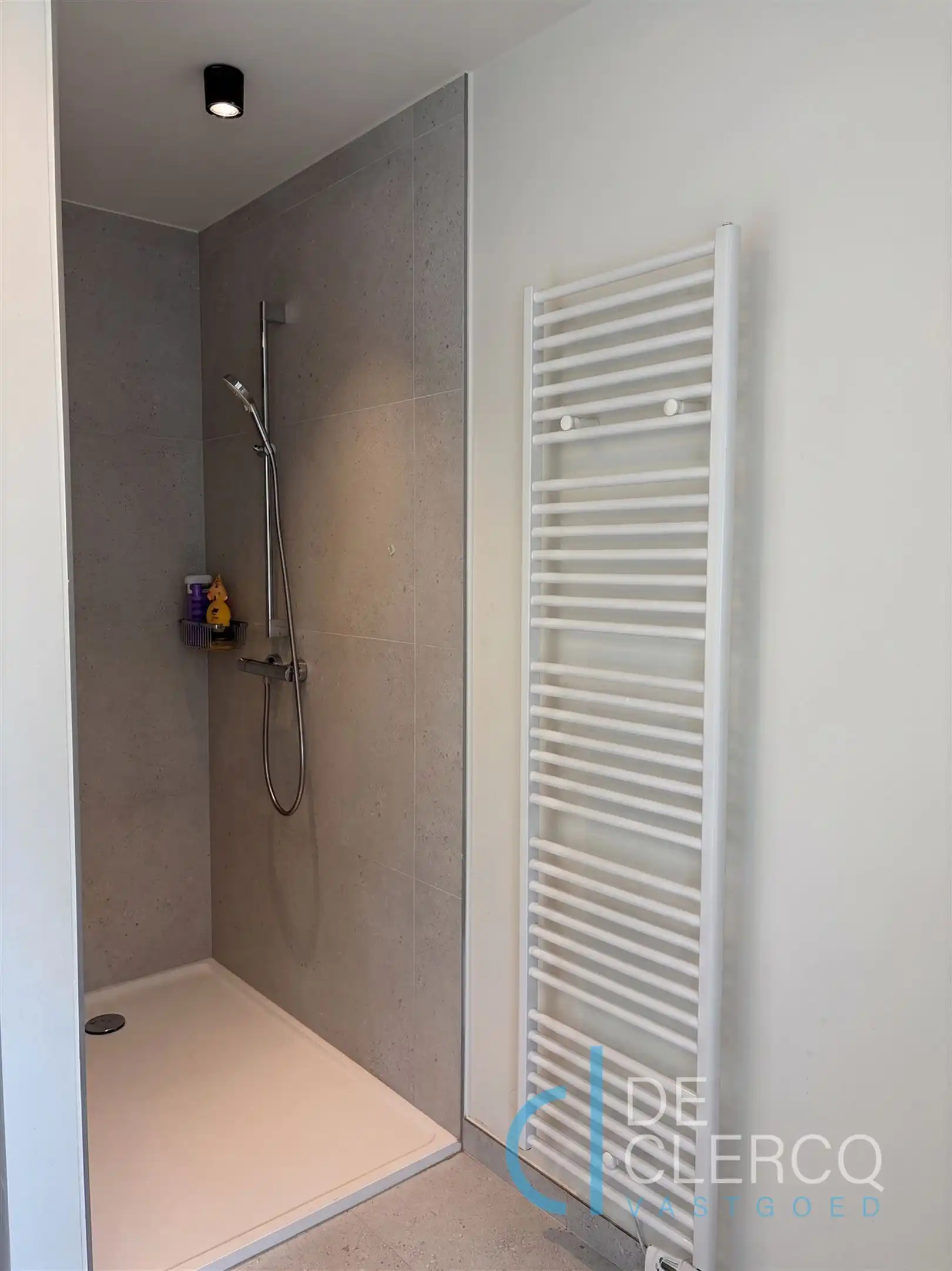 Ruime nieuwbouwwoning te huur in rustige wijk te Lochristi!  foto 10