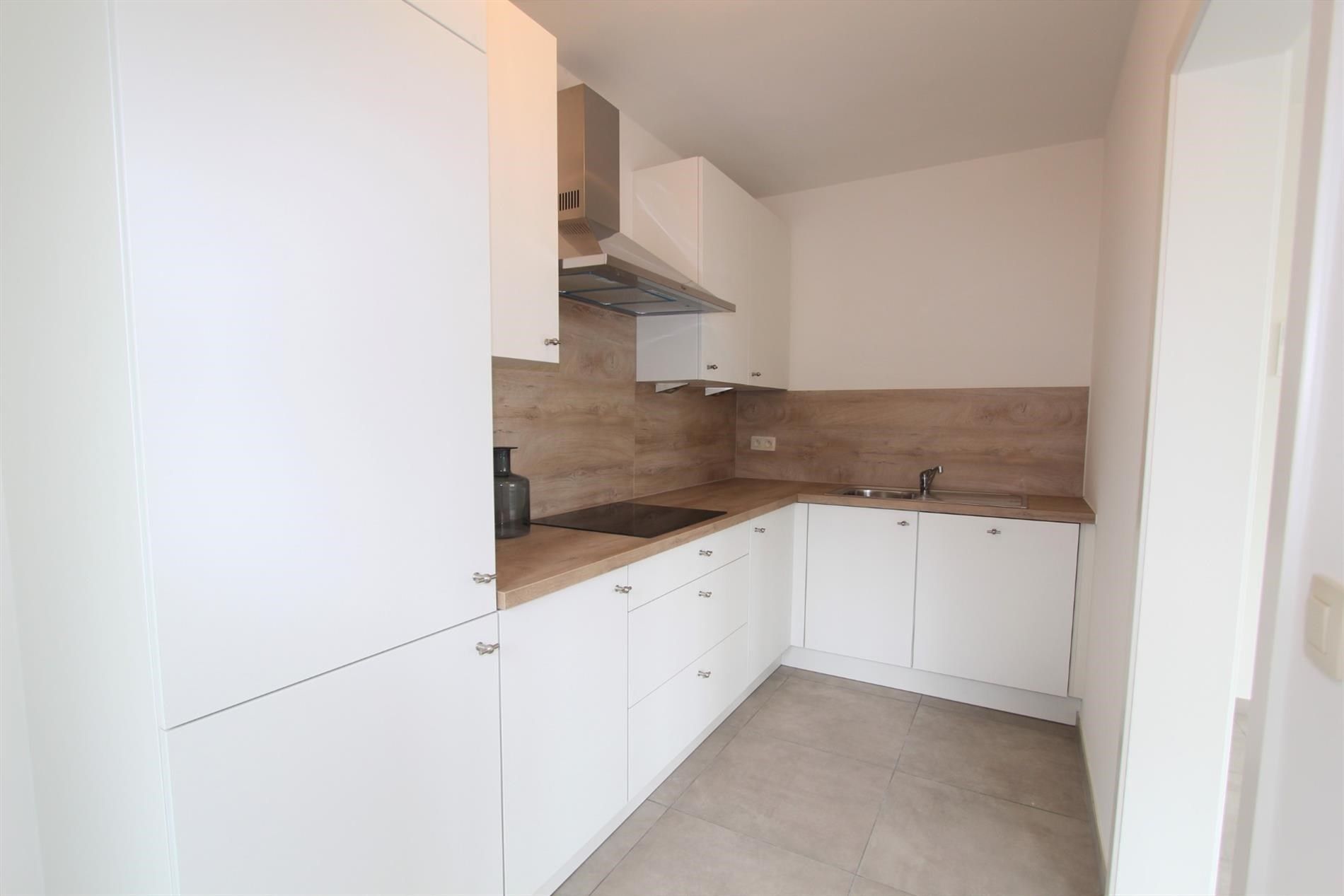 MODERN APPARTEMENT IN HET CENTRUM foto 3
