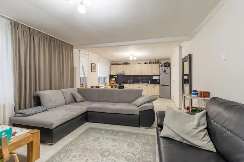 Goed gelegen woonappartement foto 7