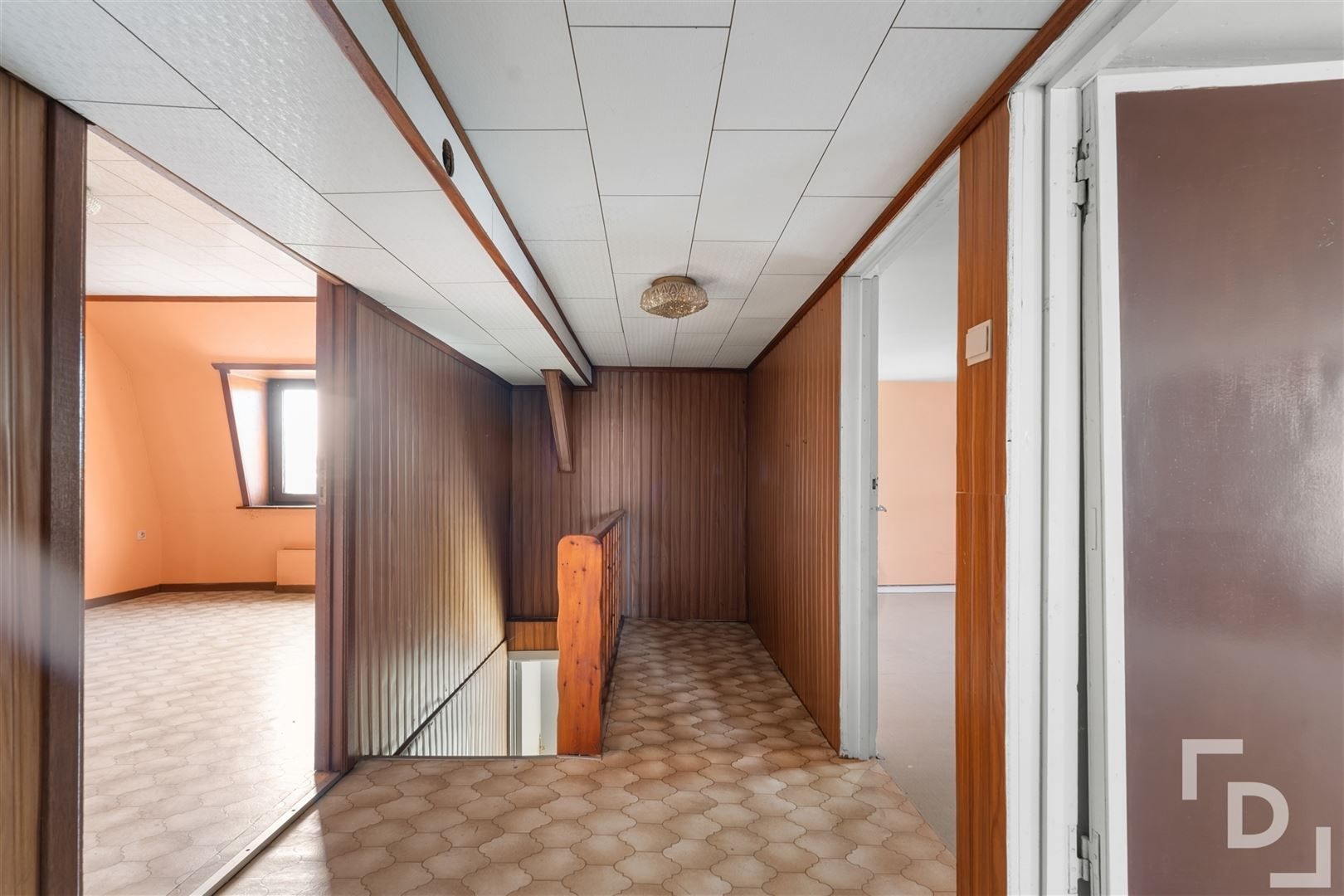 Ruime te renoveren woning te koop in Geluveld. foto 22