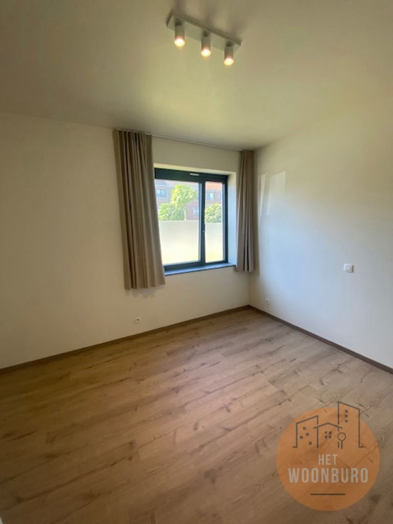 Gelijkvloersappartement met 2 autostaanplaatsen foto 12