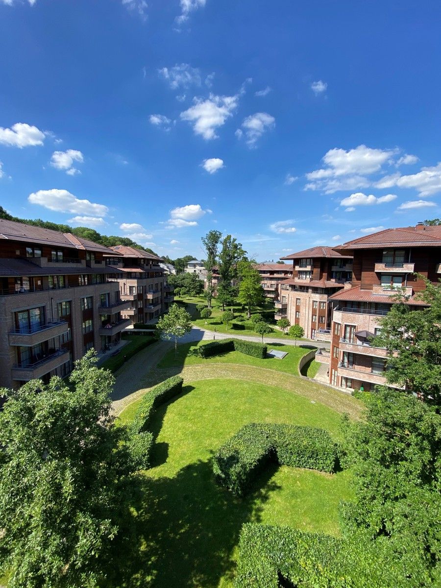 Prachtig gemeubeld appartement 2 kamers met terras.  foto 4