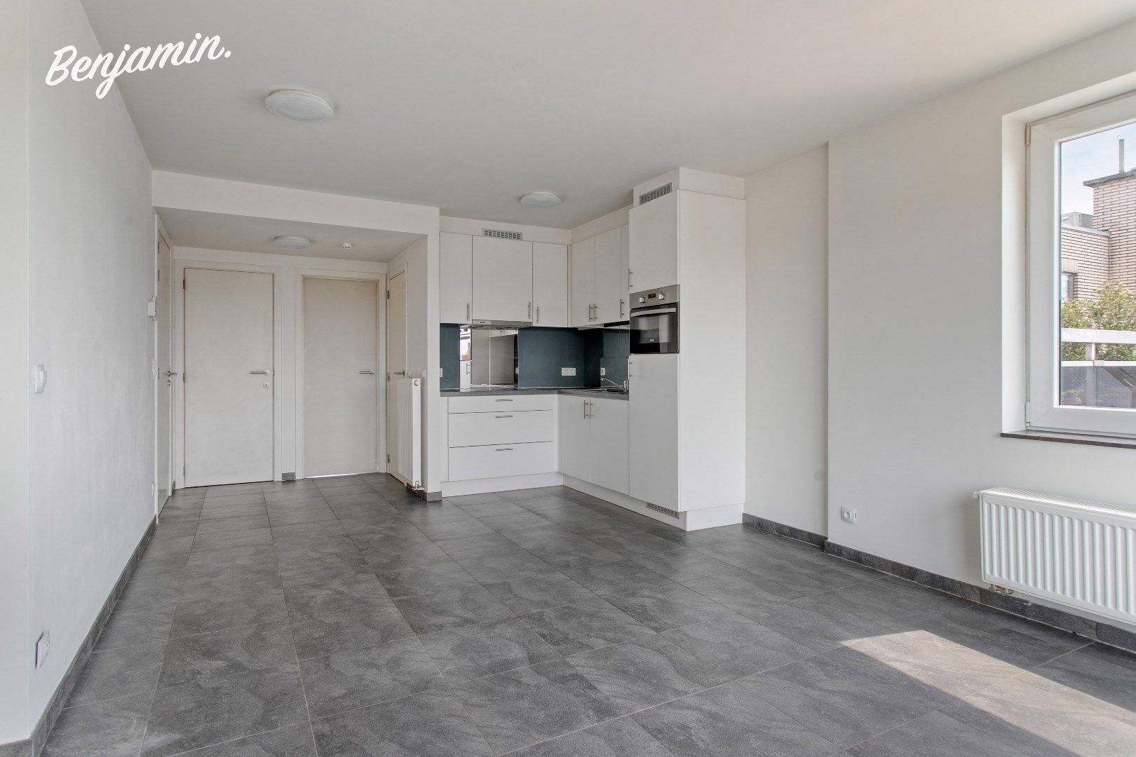 Recent instapklaar appartement met zonneterras en staanplaats in Roeselare foto 6