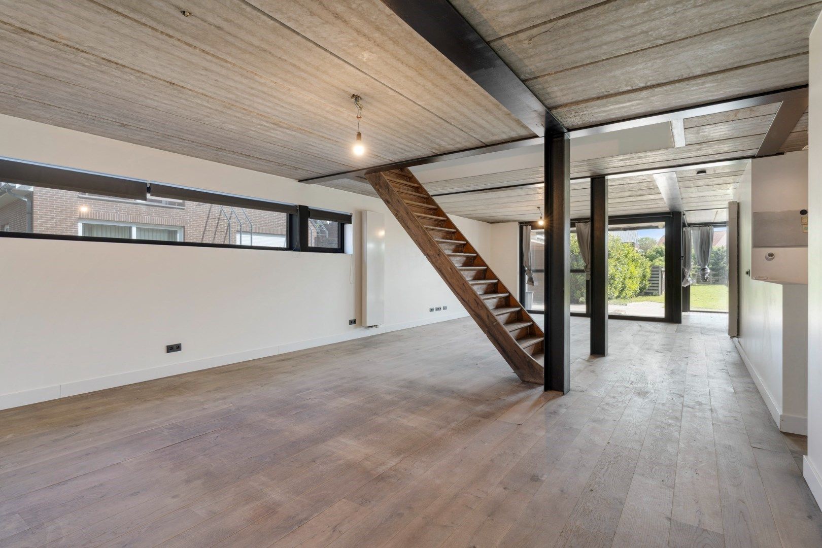 Recente, halfvrijstaande gezinswoning in een moderne bouwstijl op een ruim perceel van 11a06ca nabij de dorpskern van Tongerlo!  foto 7