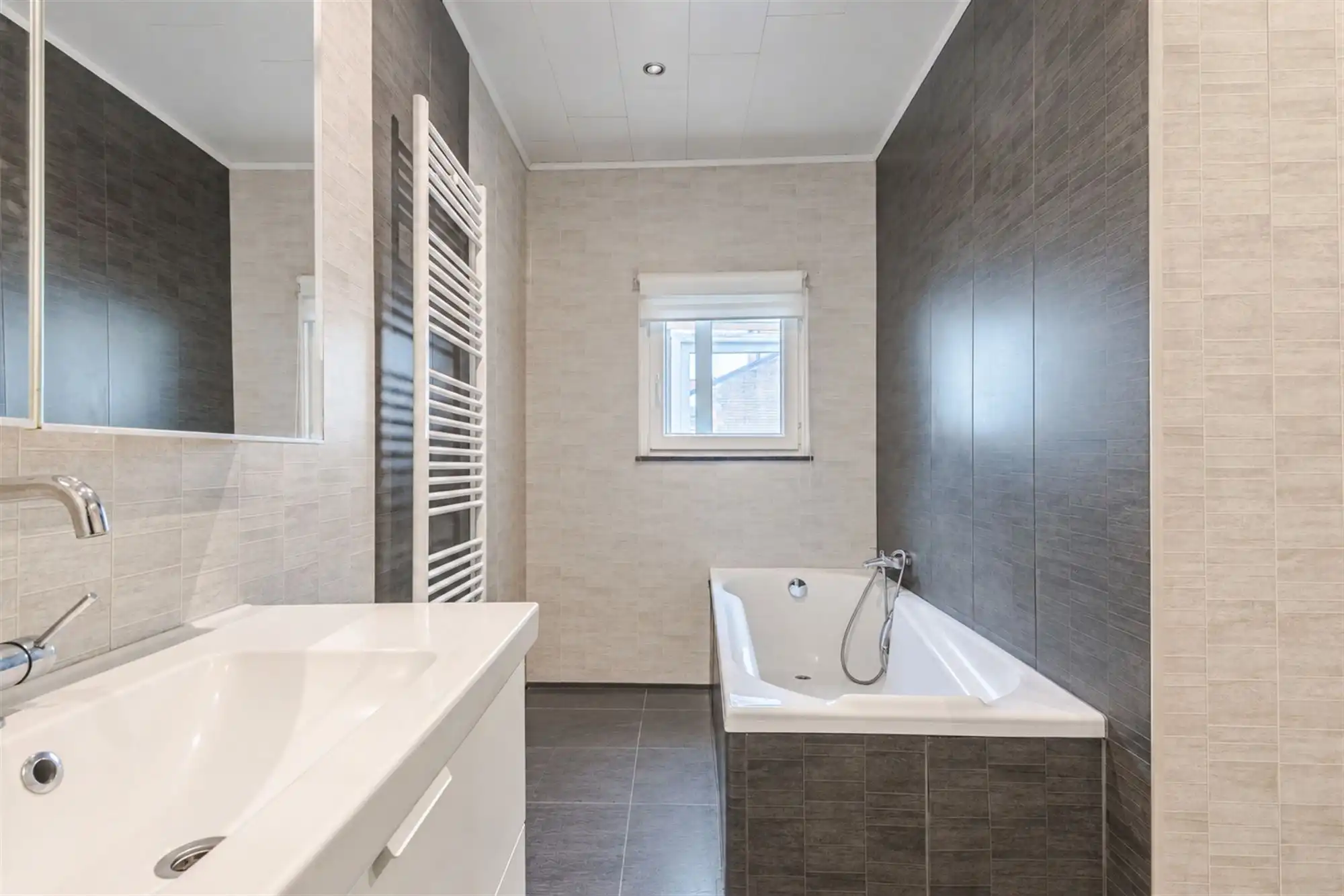 instapklare 3 gevelhuis op 945 m² met 6 slpks en 4 garages foto 14