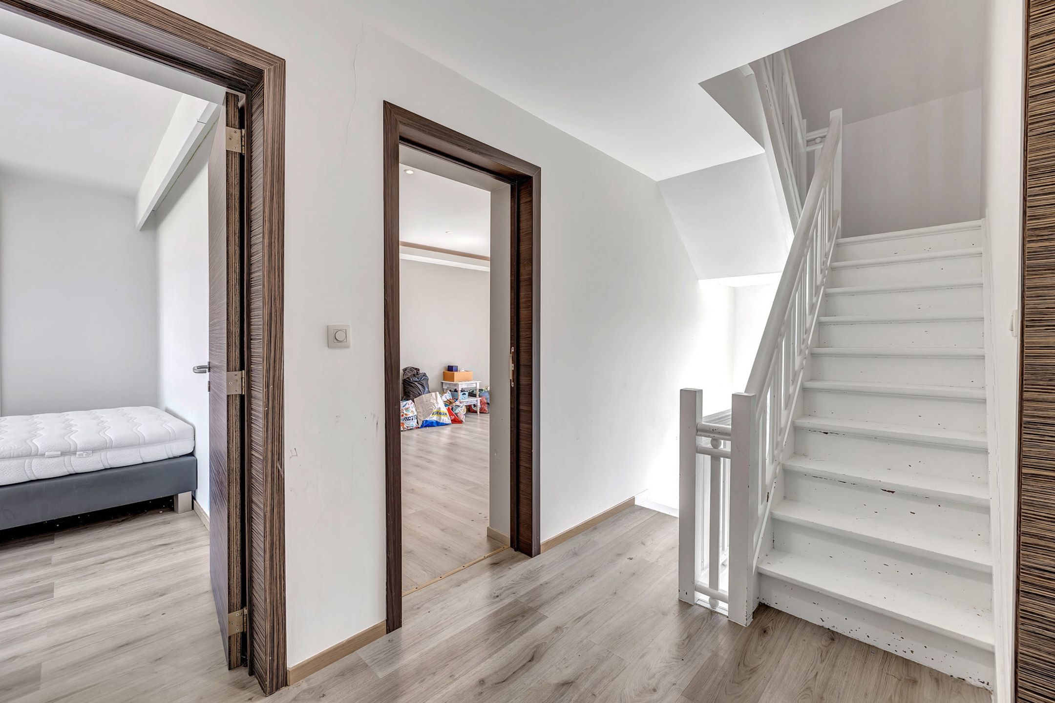 Ruime woning met tuin en 4 slaapkamers te Denderleeuw  foto 13