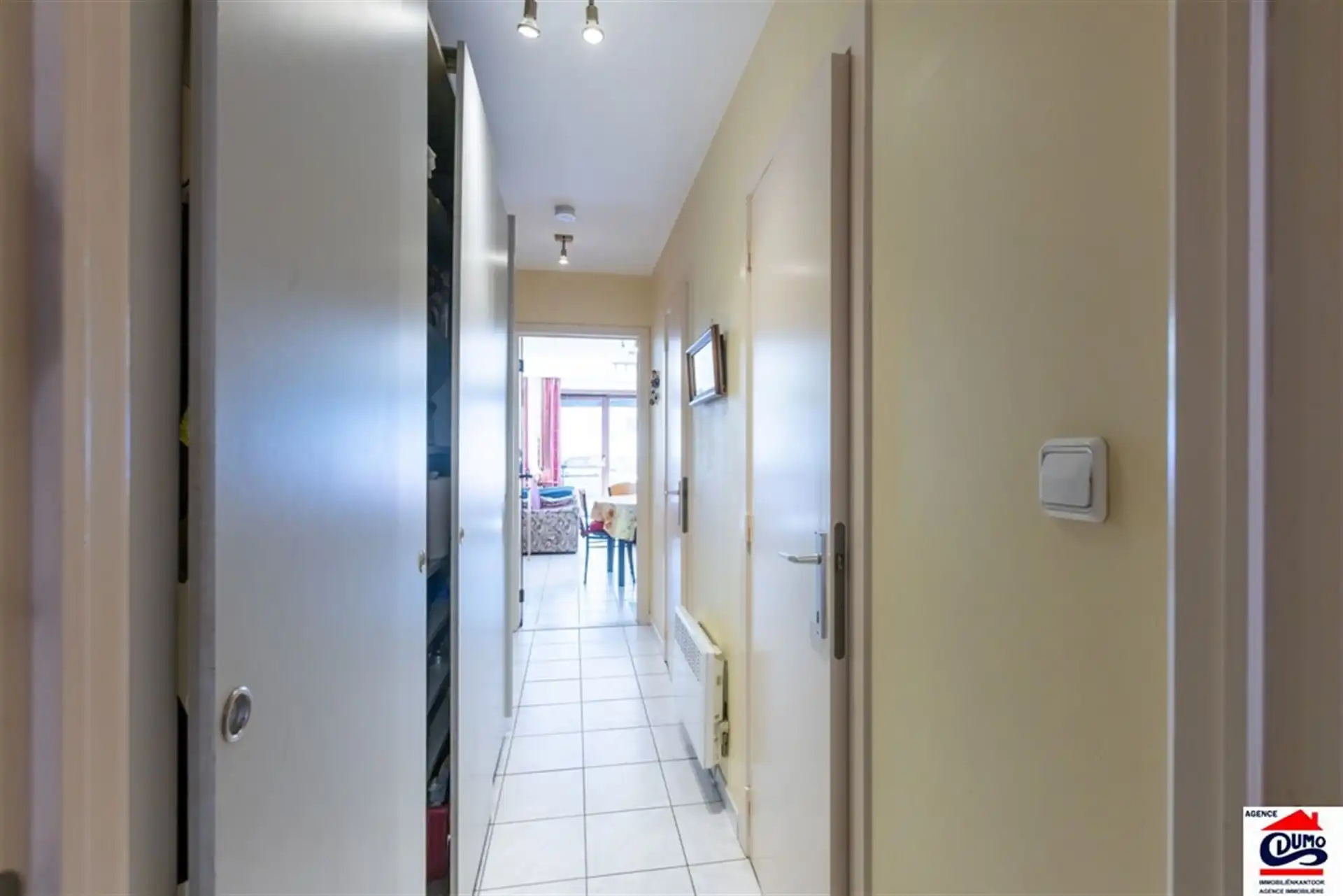 Gemeubeld appartement met 1 slaapkamers op het gelijkvloers foto 22