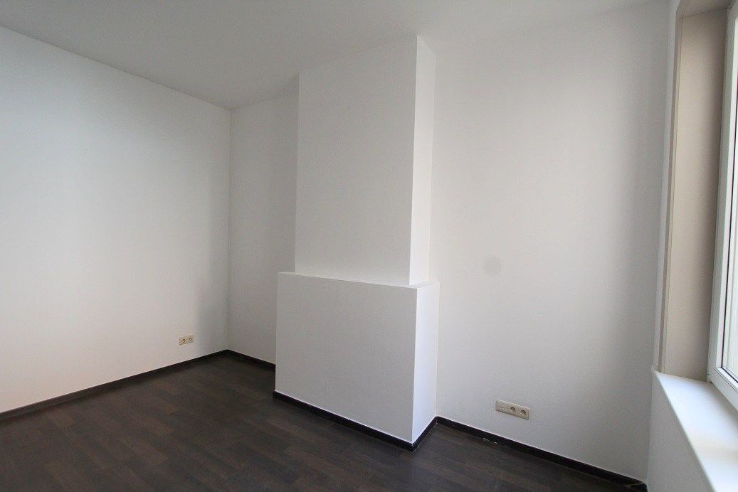 Handelspand met achterliggende studio op ideale locatie! foto 5