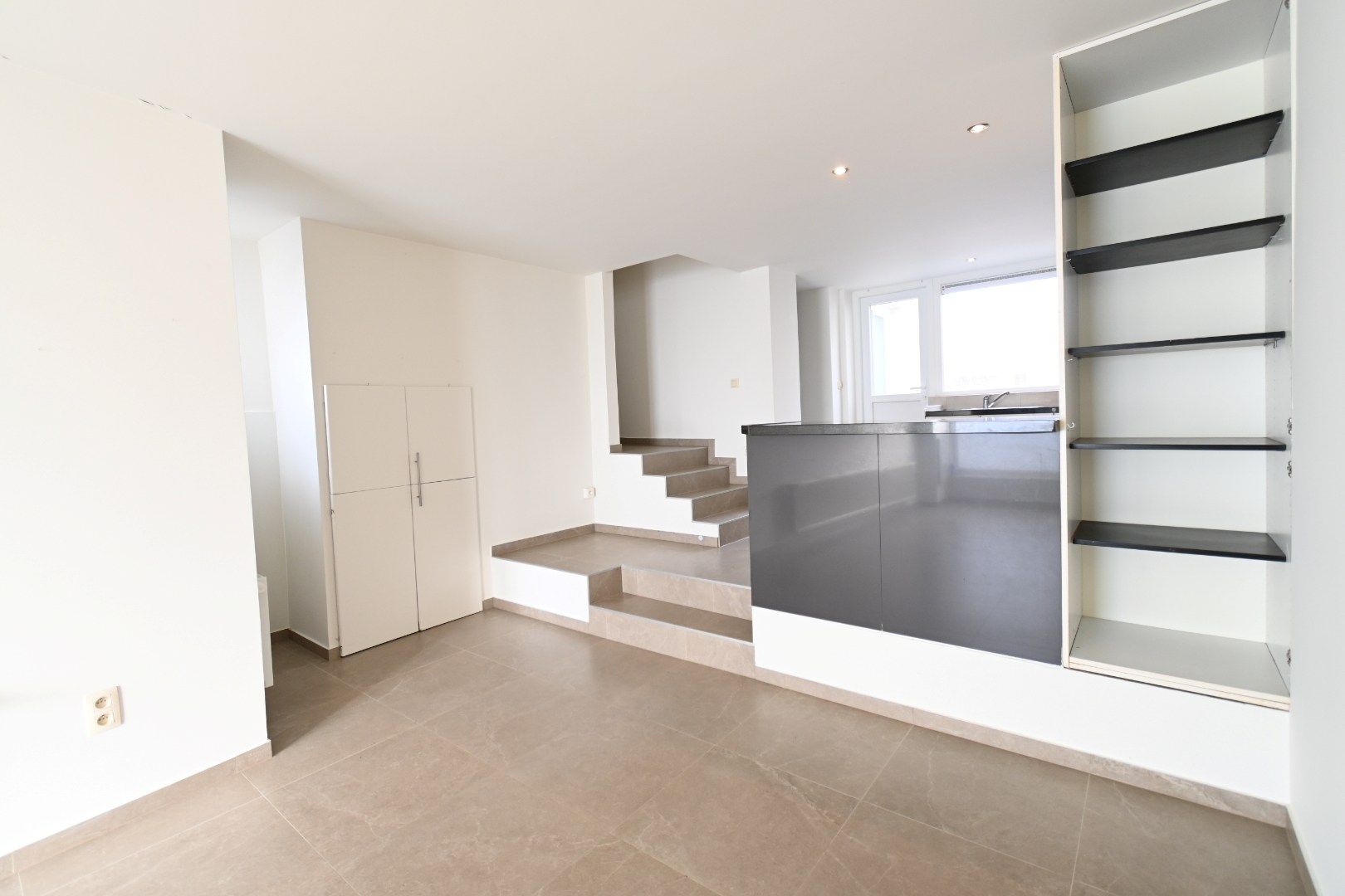 Gezellig gerenoveerd huisje met terras en tuintje op zeer rustige landelijke ligging foto 6