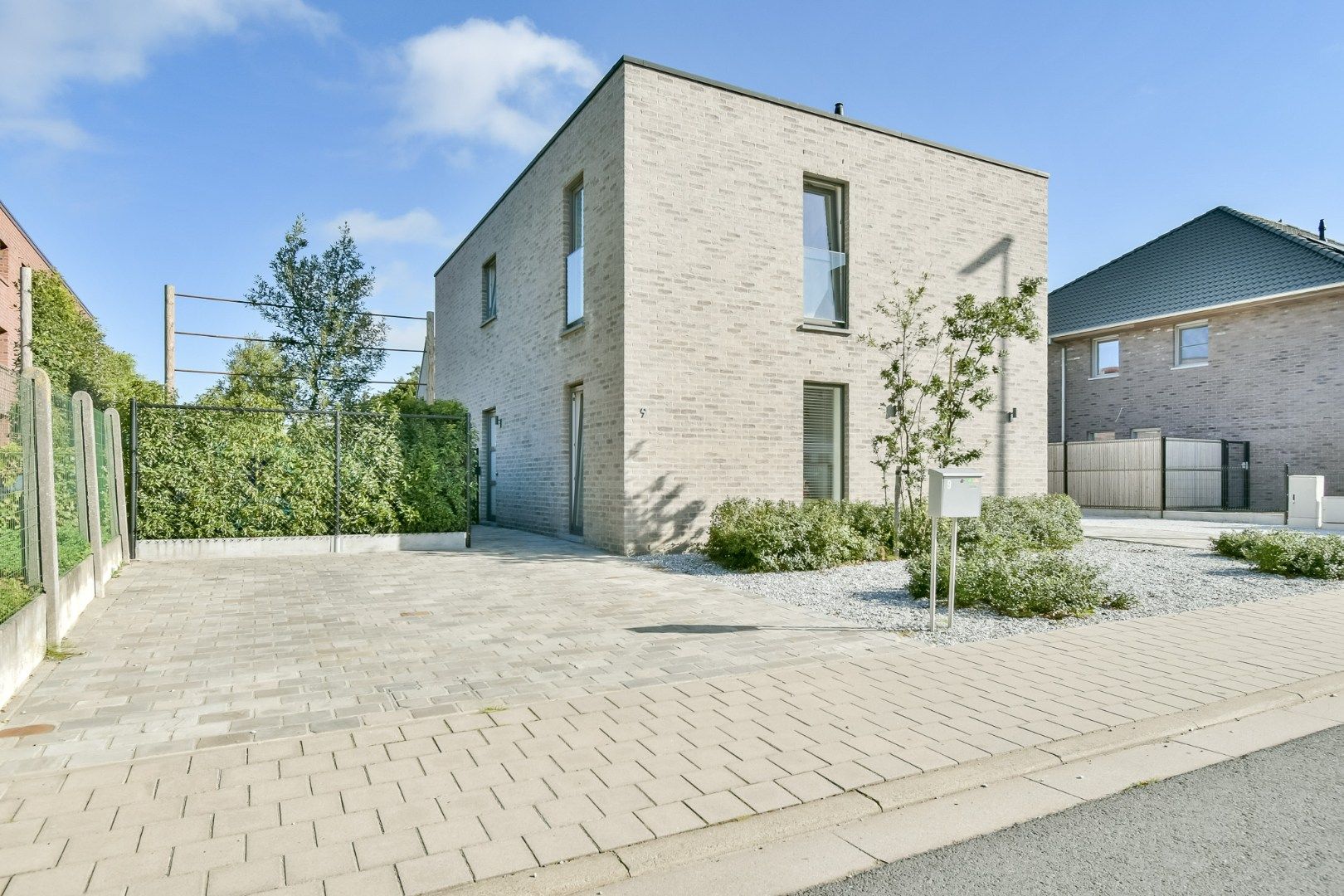 ()=>{if(producerUpdateValueVersion(node),producerAccessed(node),node.value===ERRORED)throw node.error;return node.value} Molenstraat 9 - - 8820 Torhout